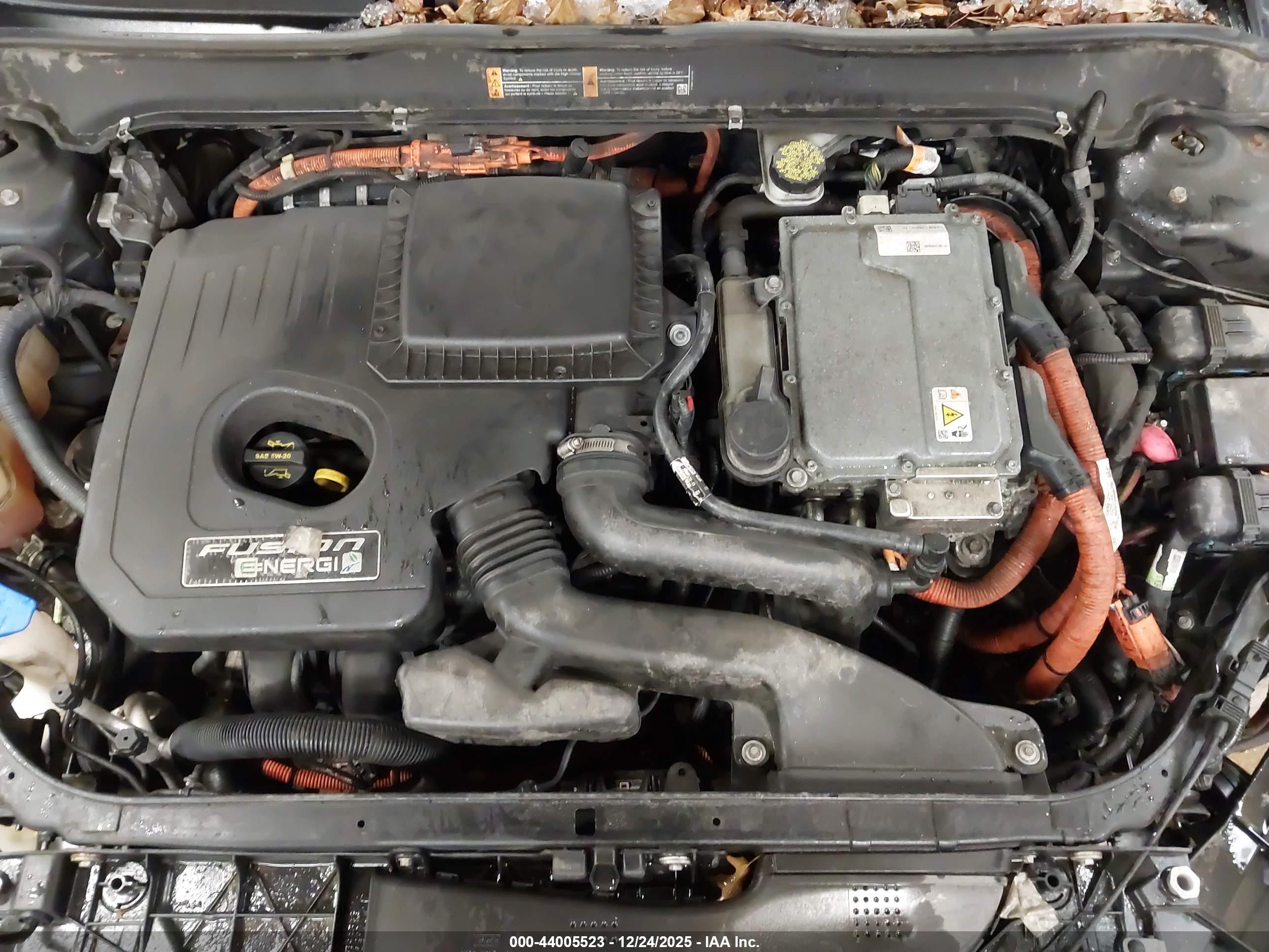 FORD FUSION image 10