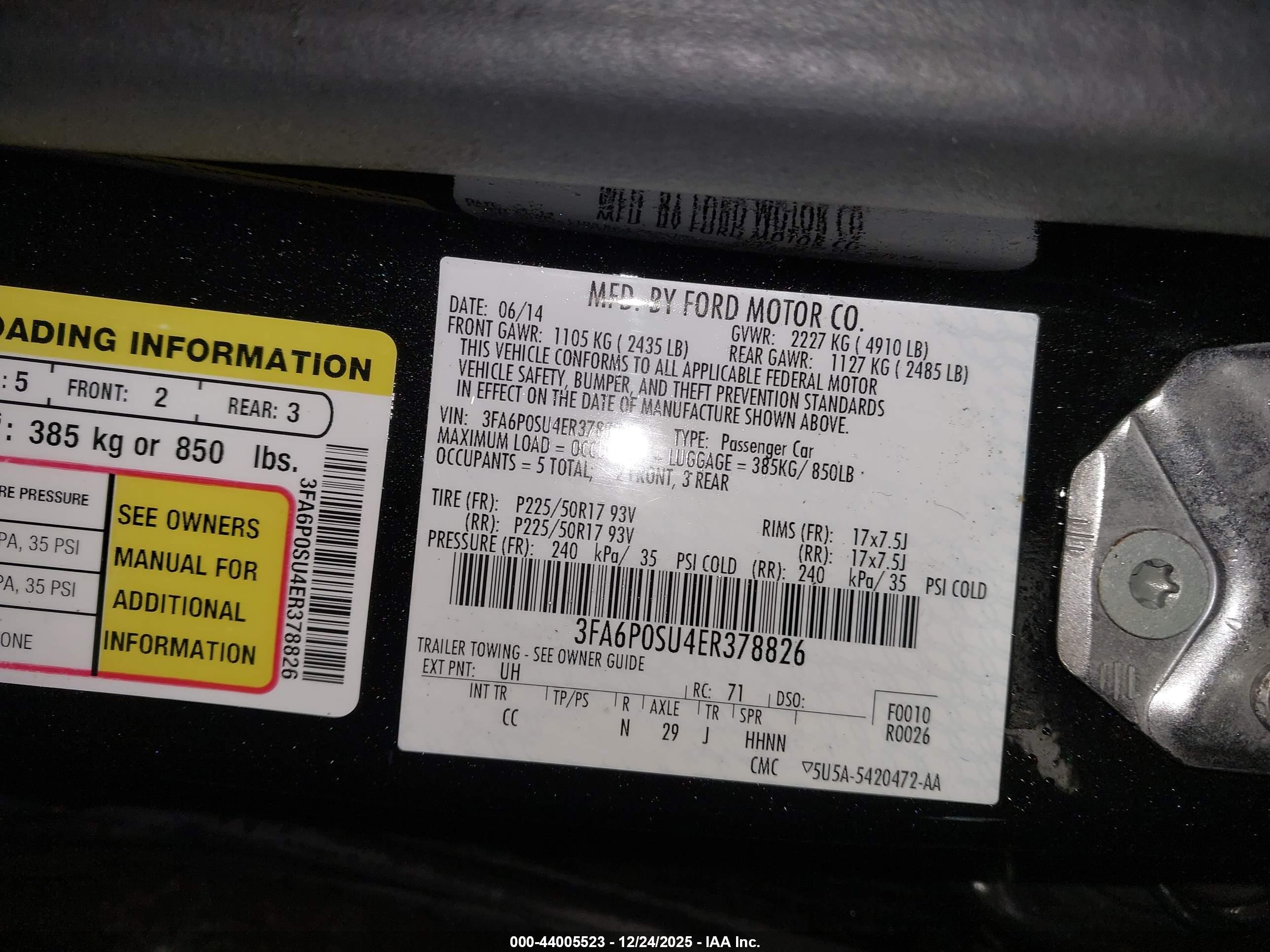 FORD FUSION image 9