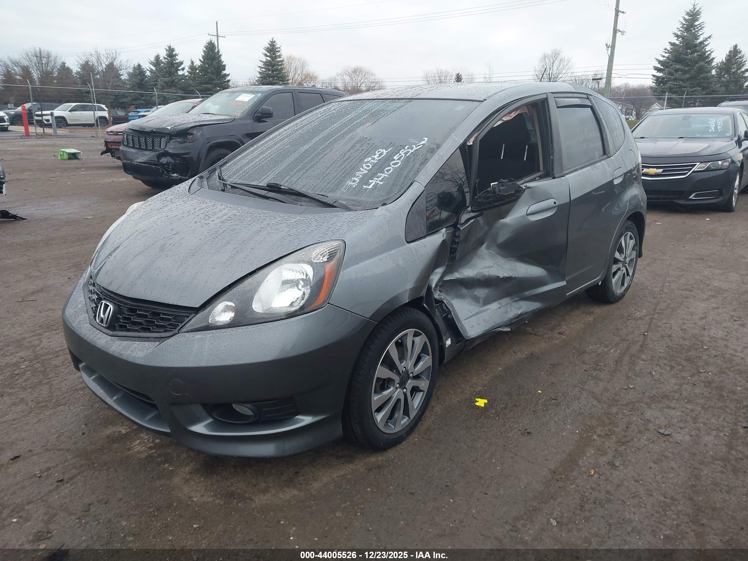 HONDA FIT image 2