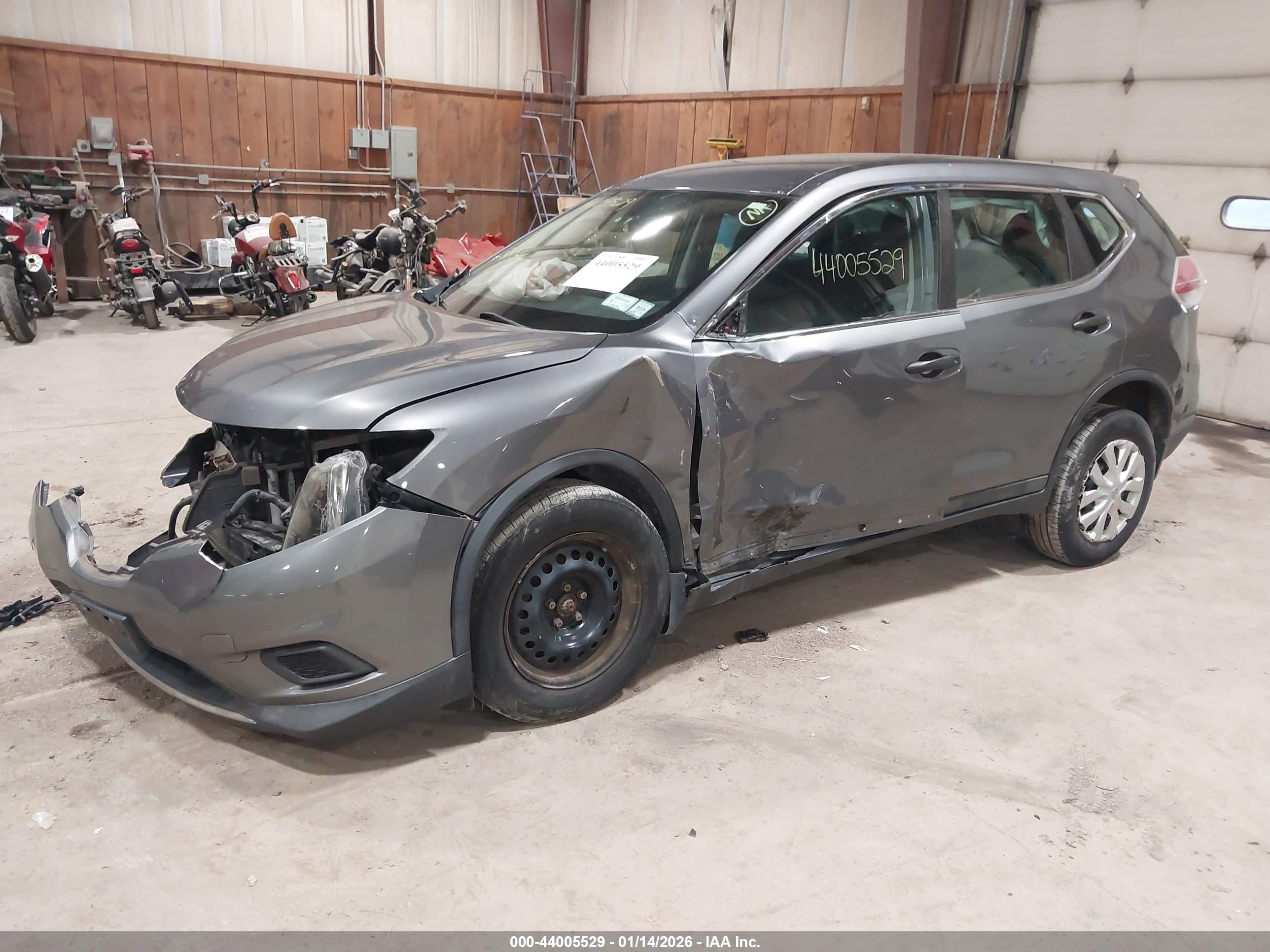 NISSAN ROGUE image 2