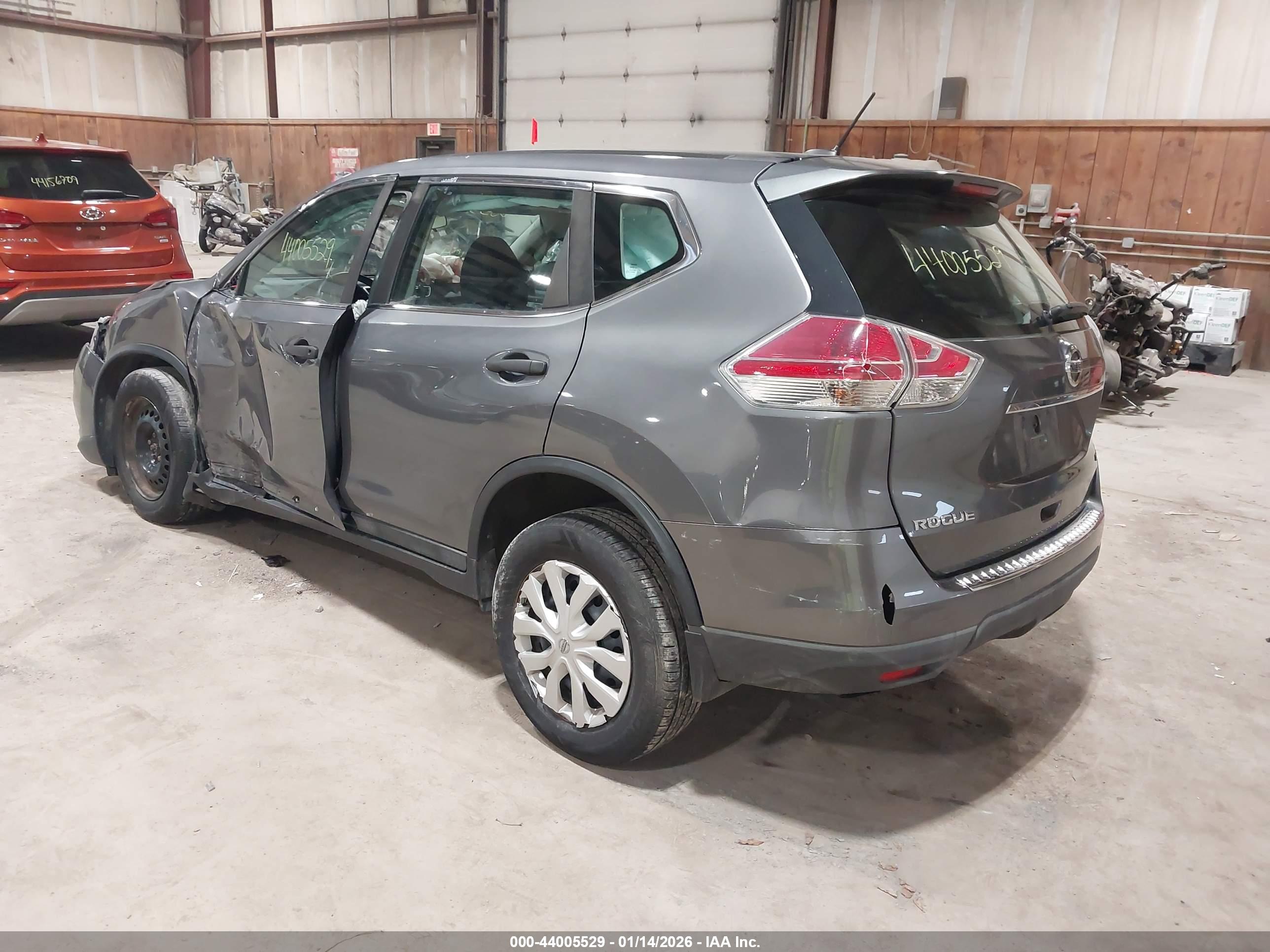 NISSAN ROGUE image 3