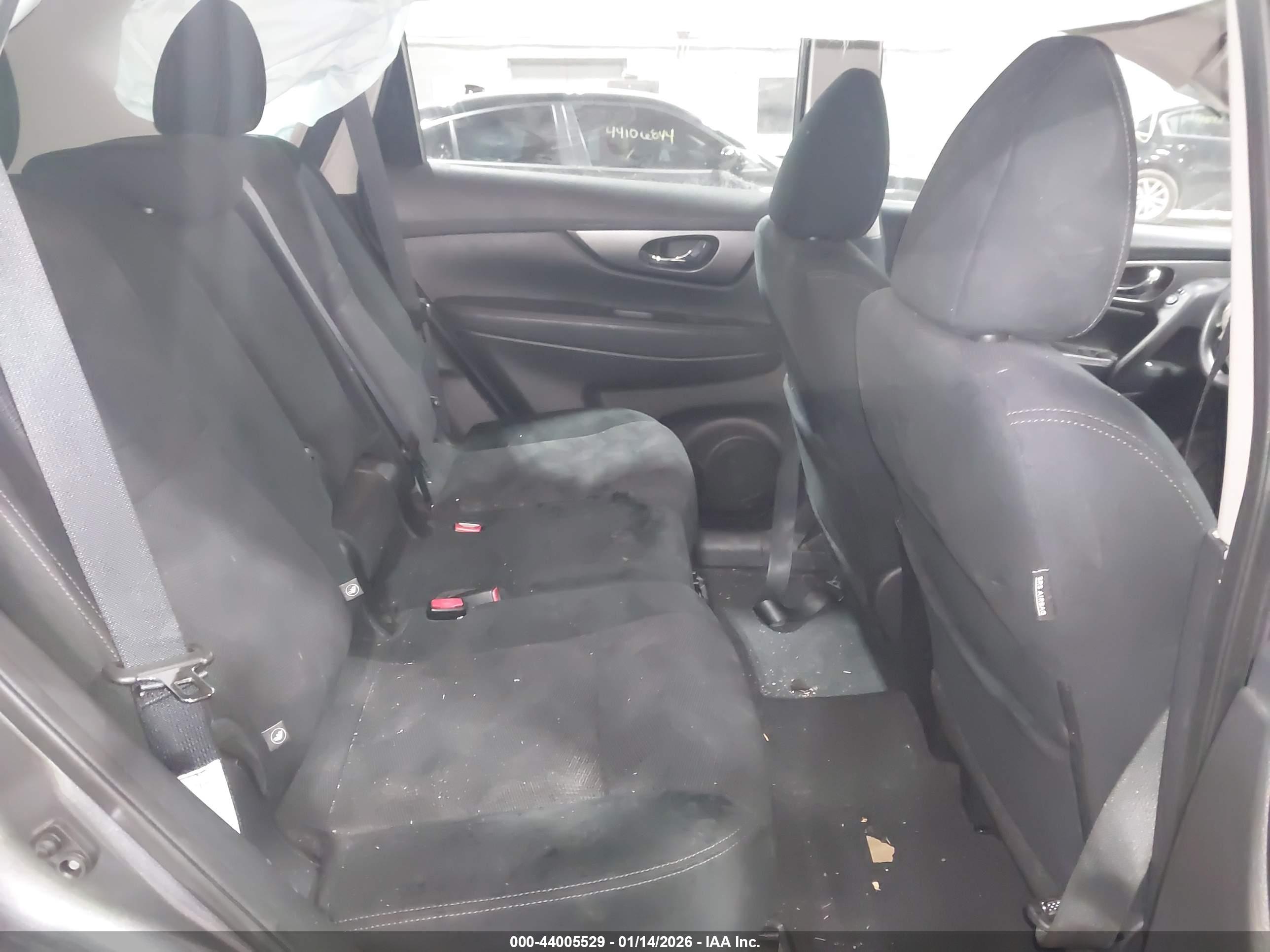 NISSAN ROGUE image 8