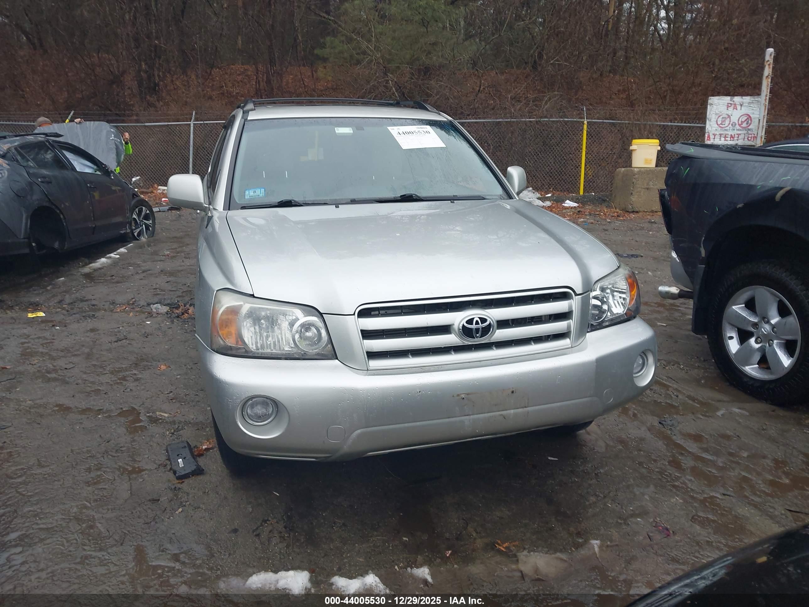 TOYOTA HIGHLANDER image 6