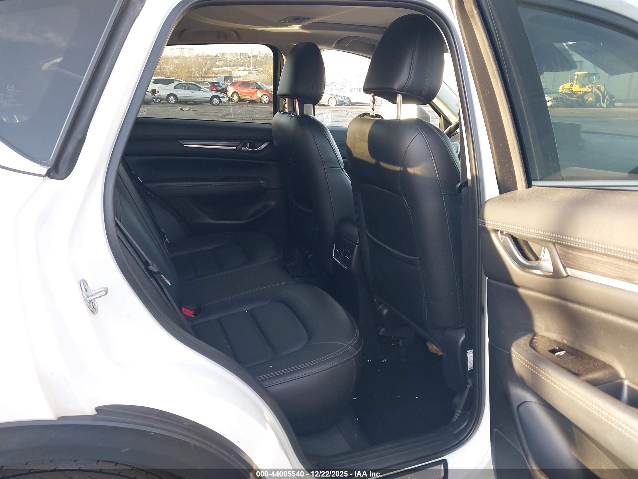 MAZDA CX-5 image 8
