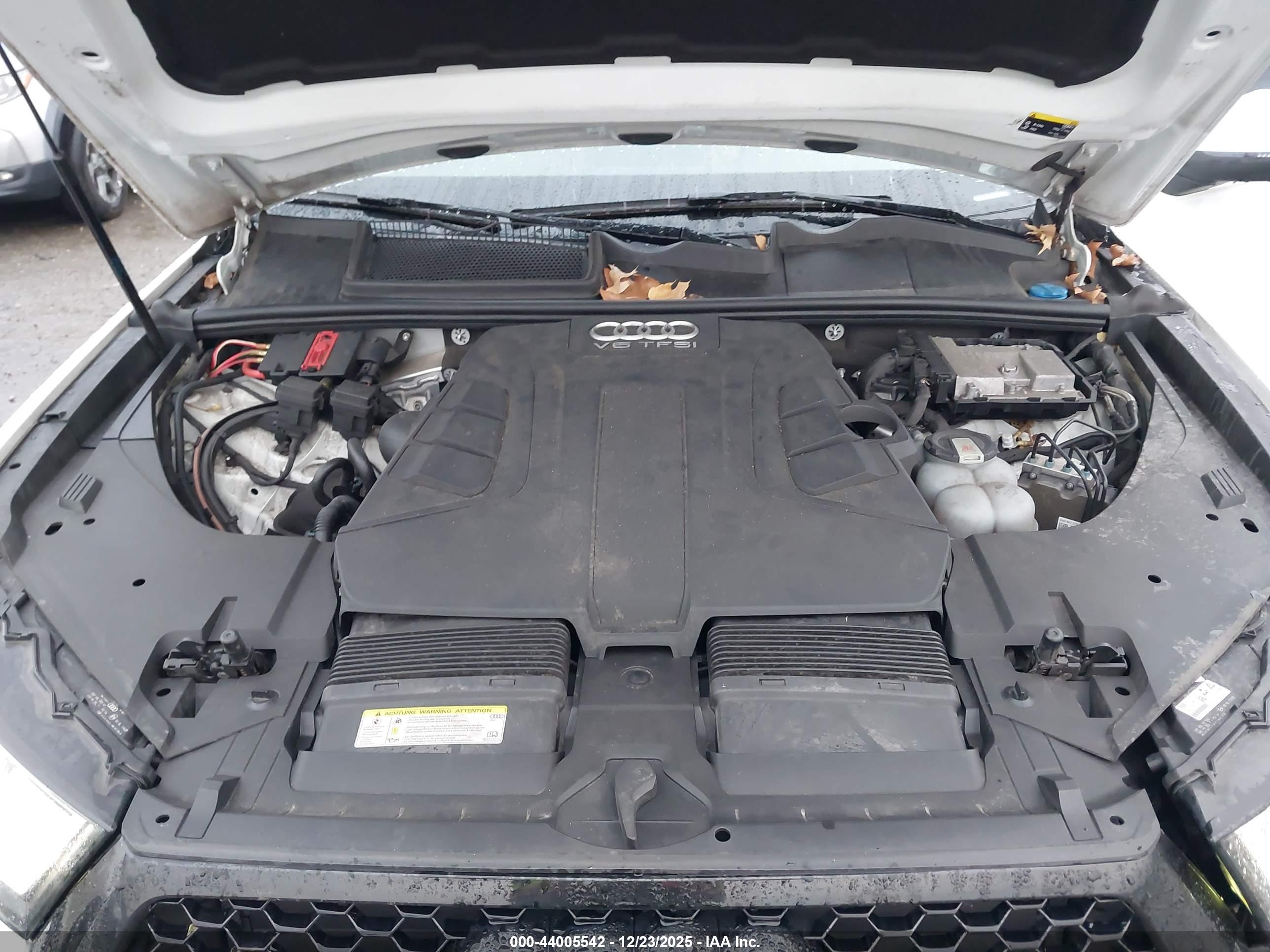 AUDI Q7 image 10