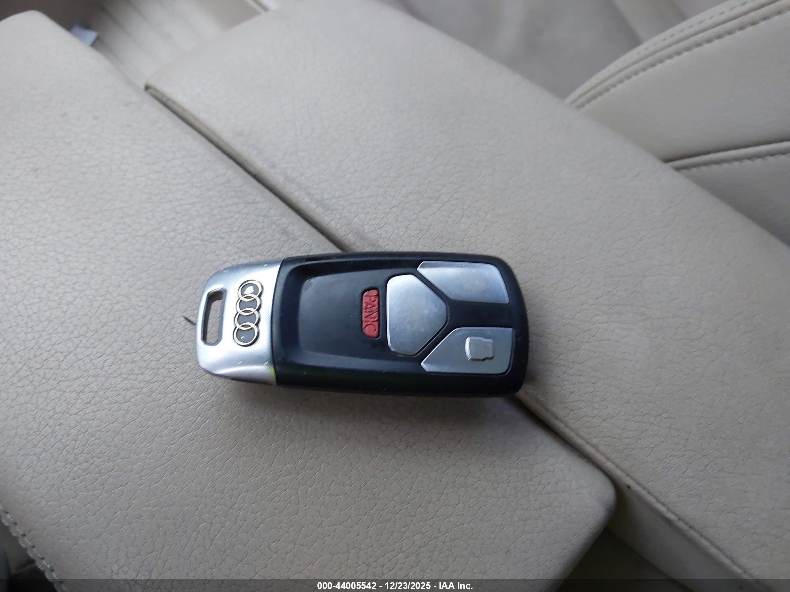 AUDI Q7 image 11