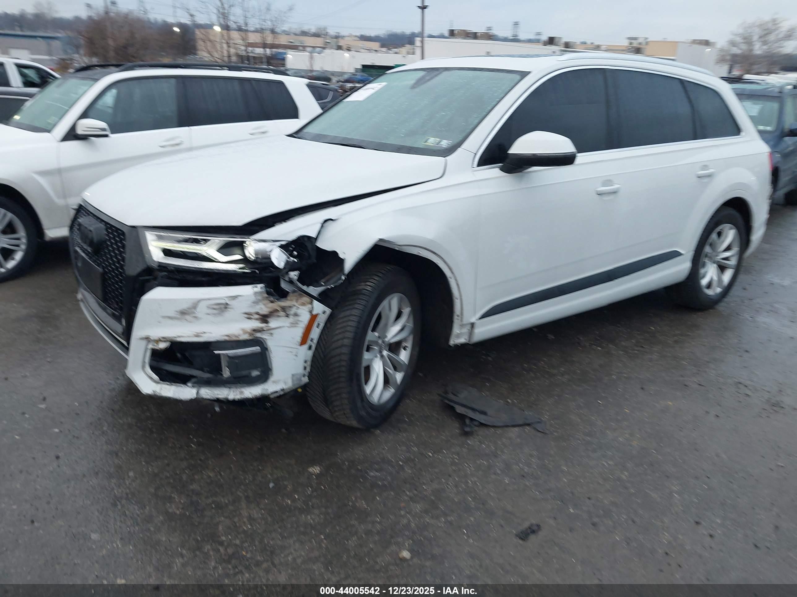 AUDI Q7 image 2