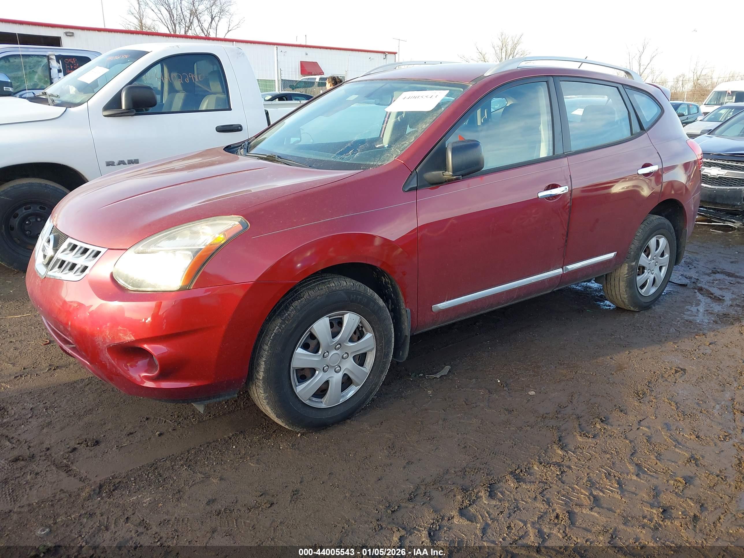 NISSAN ROGUE image 2