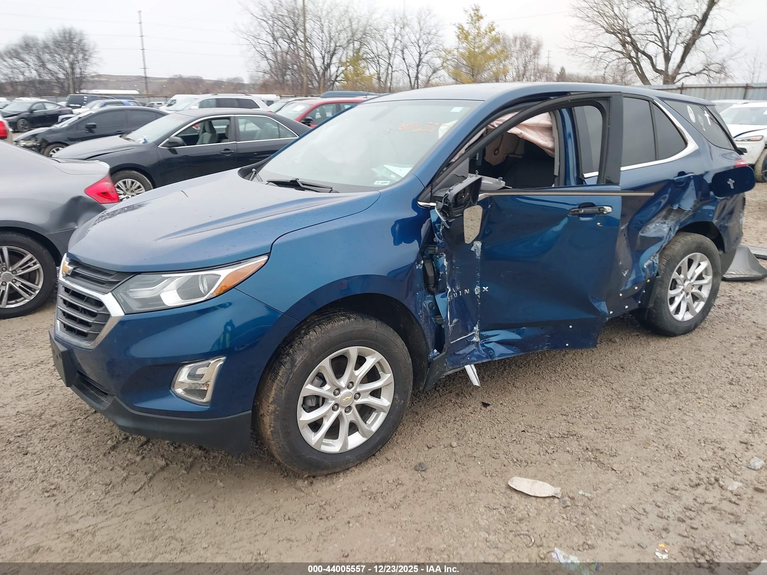 CHEVROLET EQUINOX image 2