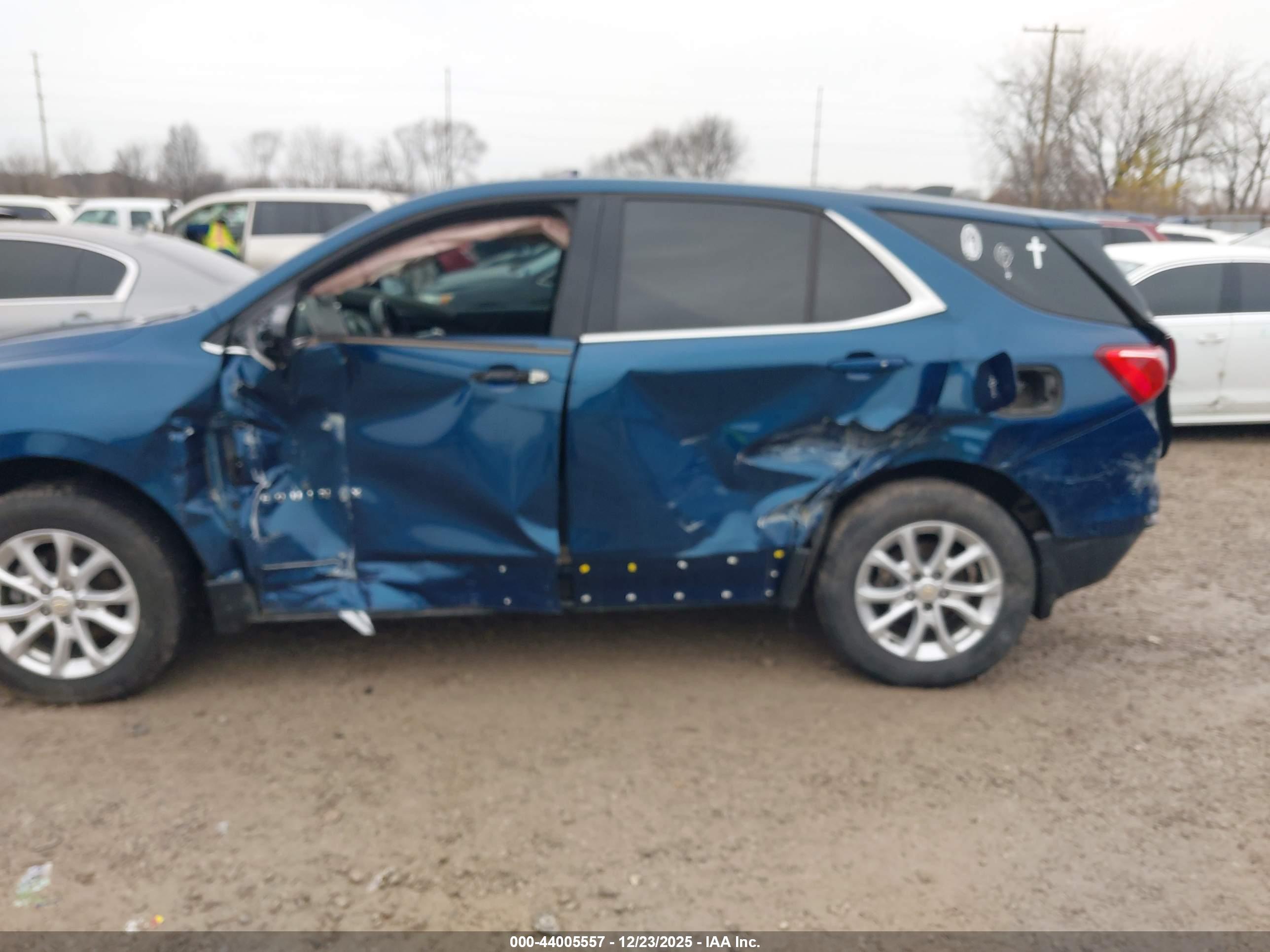 CHEVROLET EQUINOX image 6