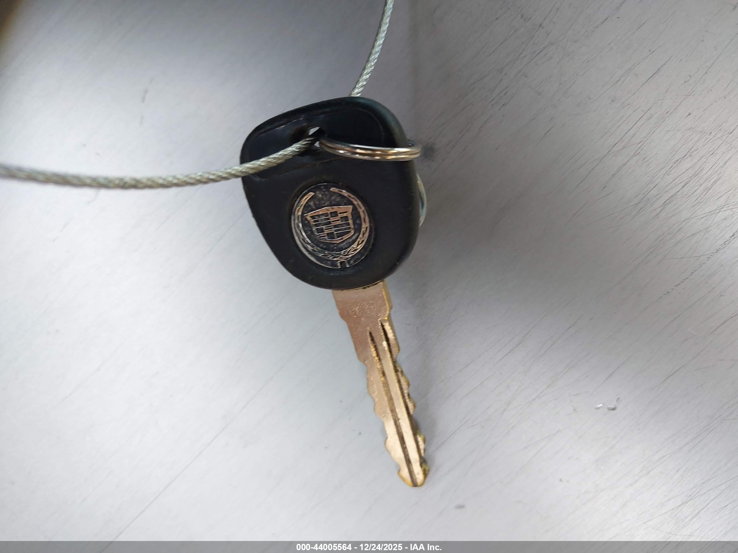 CADILLAC CTS image 11