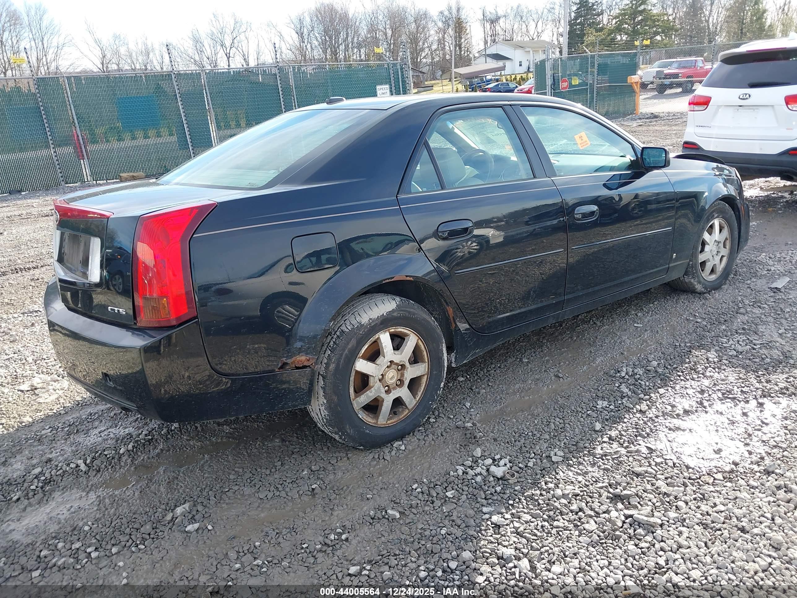 CADILLAC CTS image 4