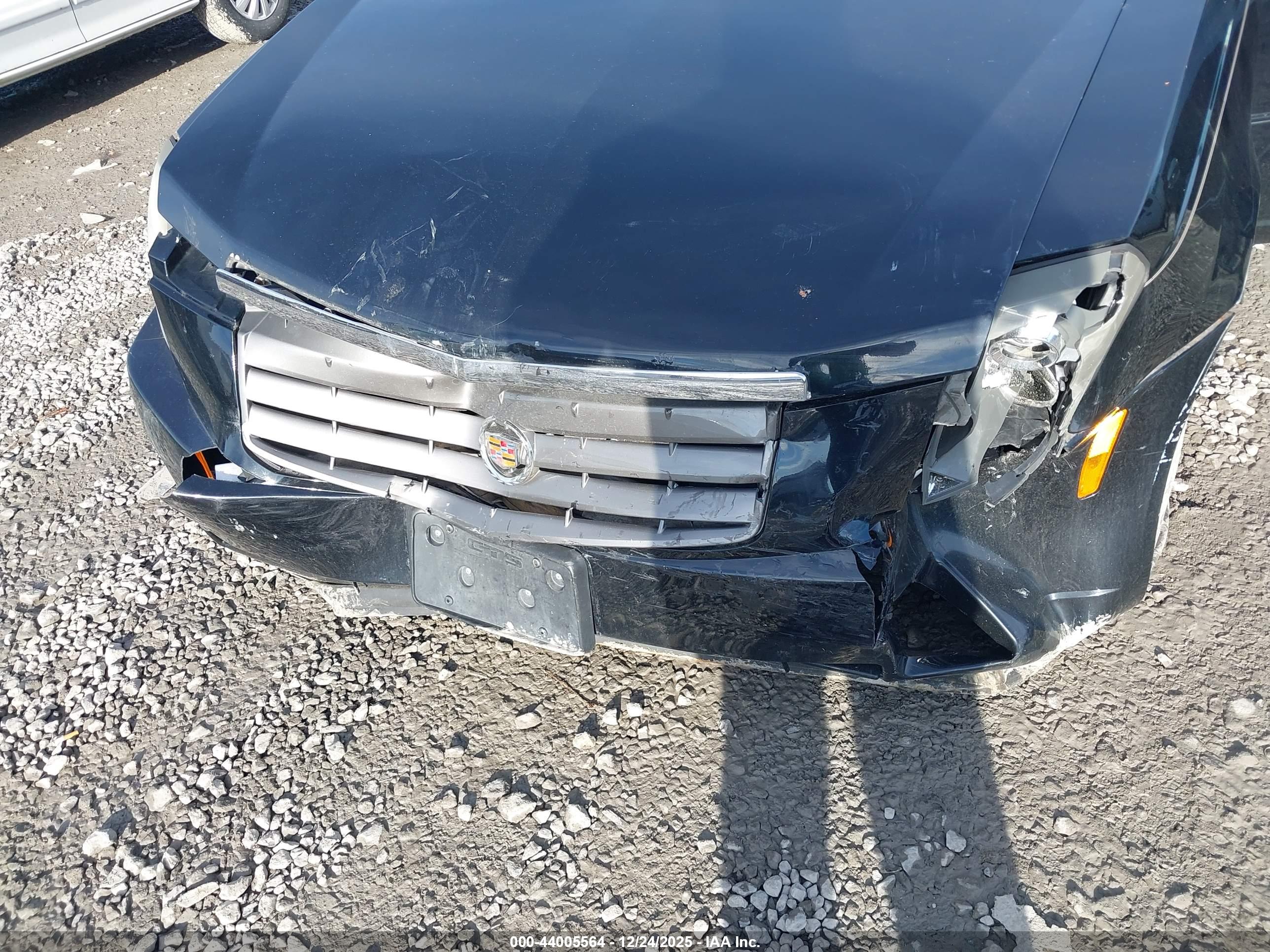 CADILLAC CTS image 6