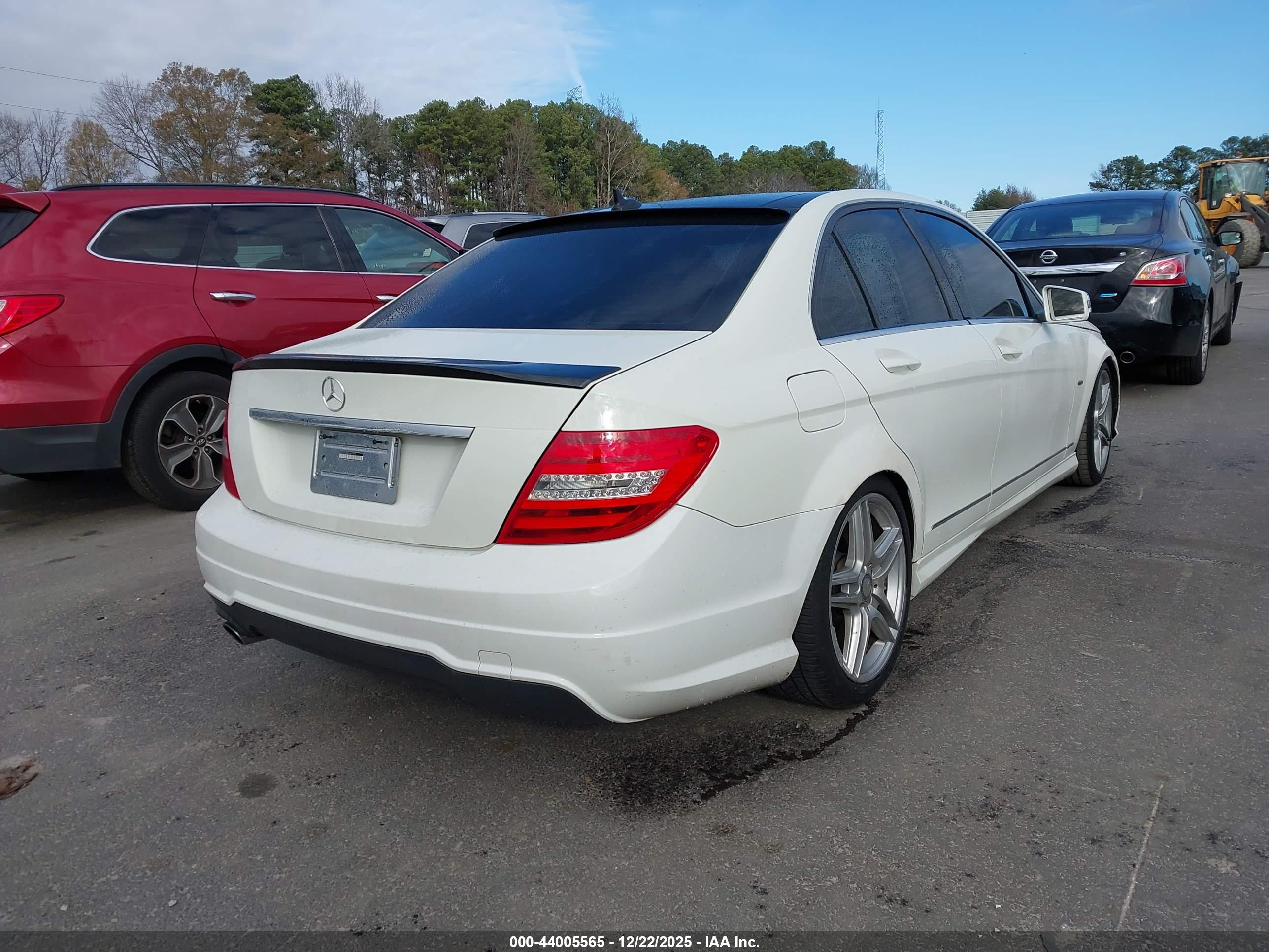 MERCEDES-BENZ C image 4