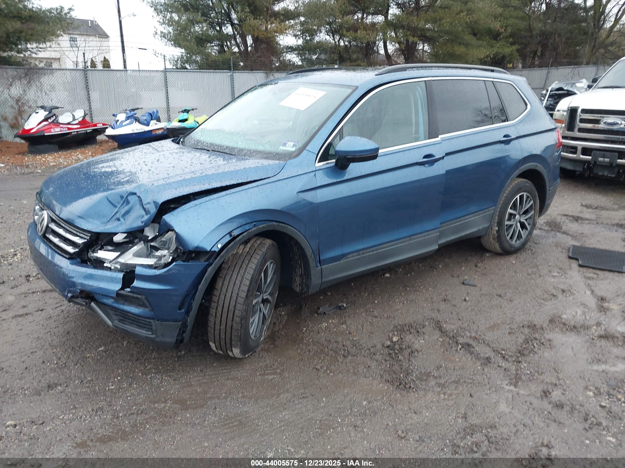 VOLKSWAGEN TIGUAN image 2