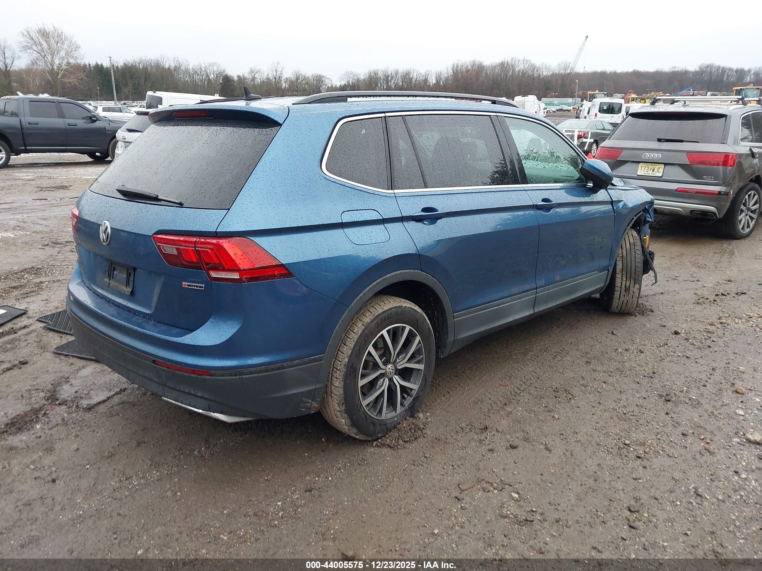 VOLKSWAGEN TIGUAN image 4