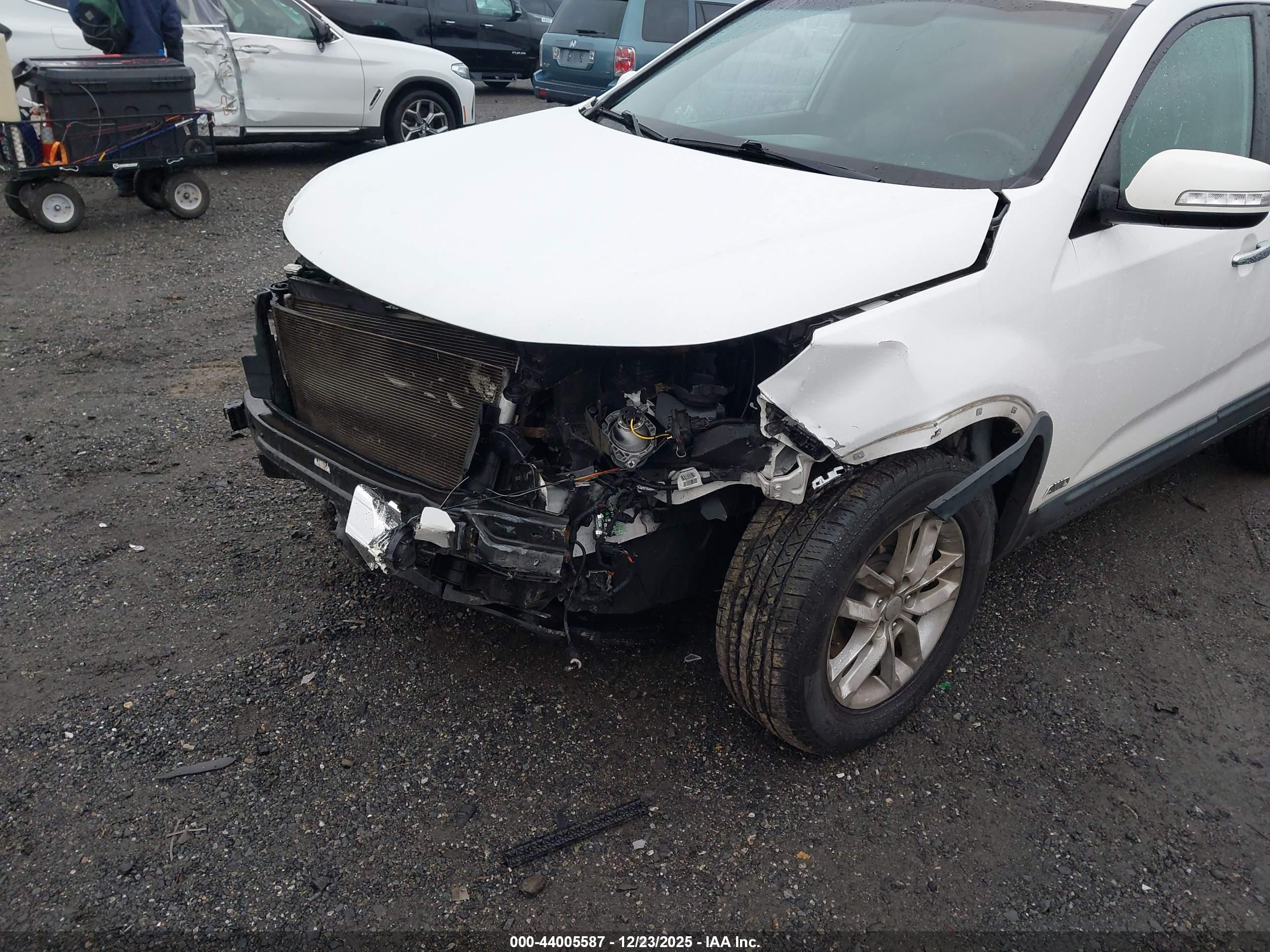 KIA SORENTO image 6