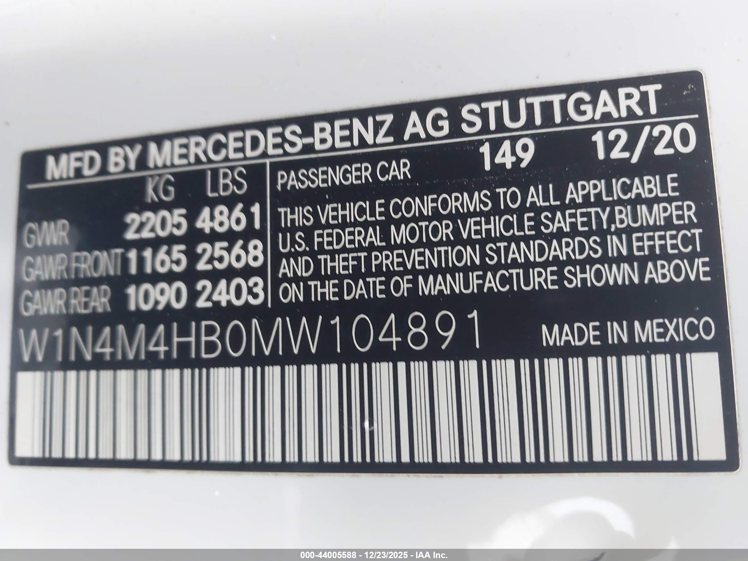 MERCEDES-BENZ GLB image 9