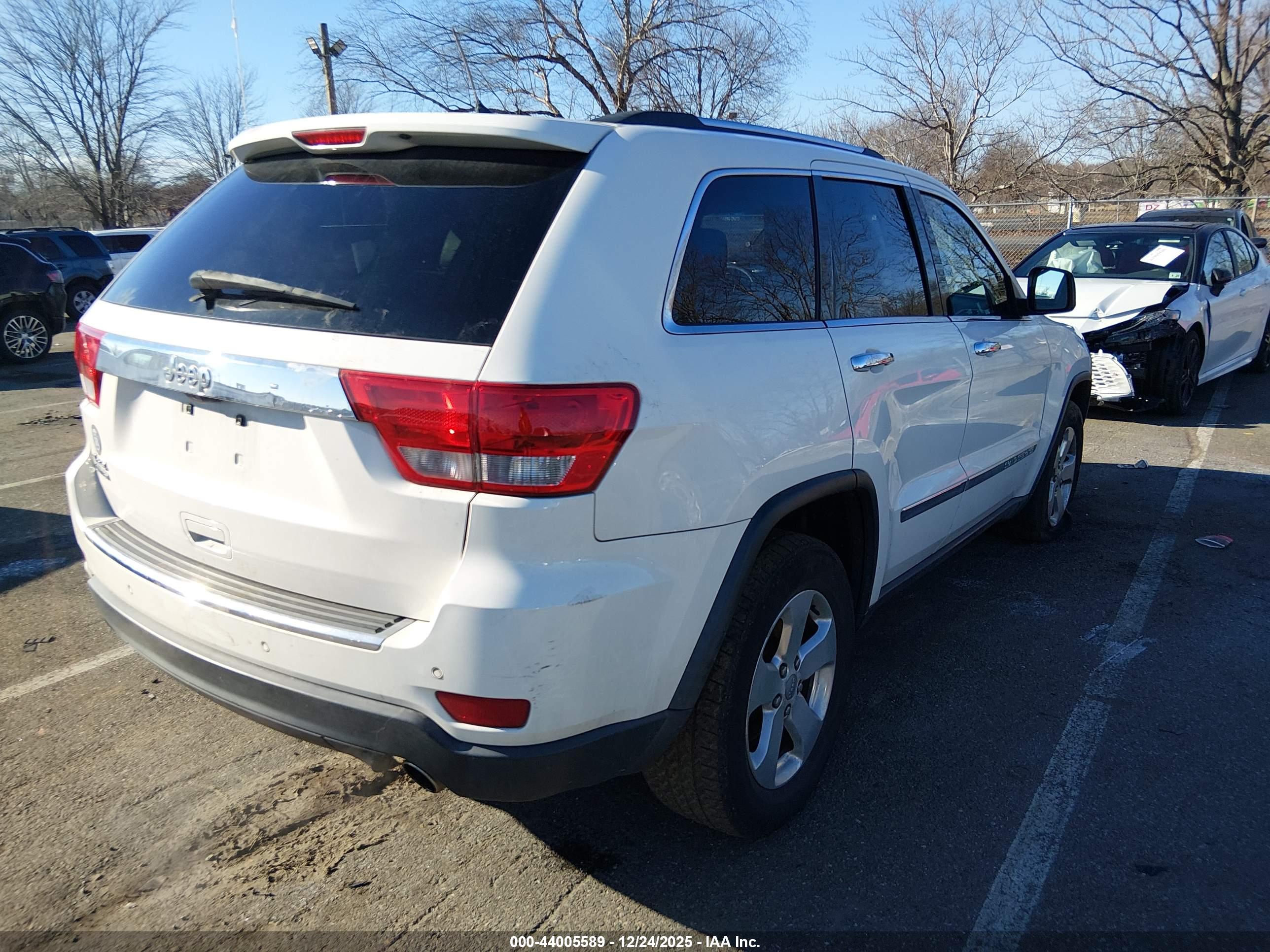 JEEP GRAND image 4