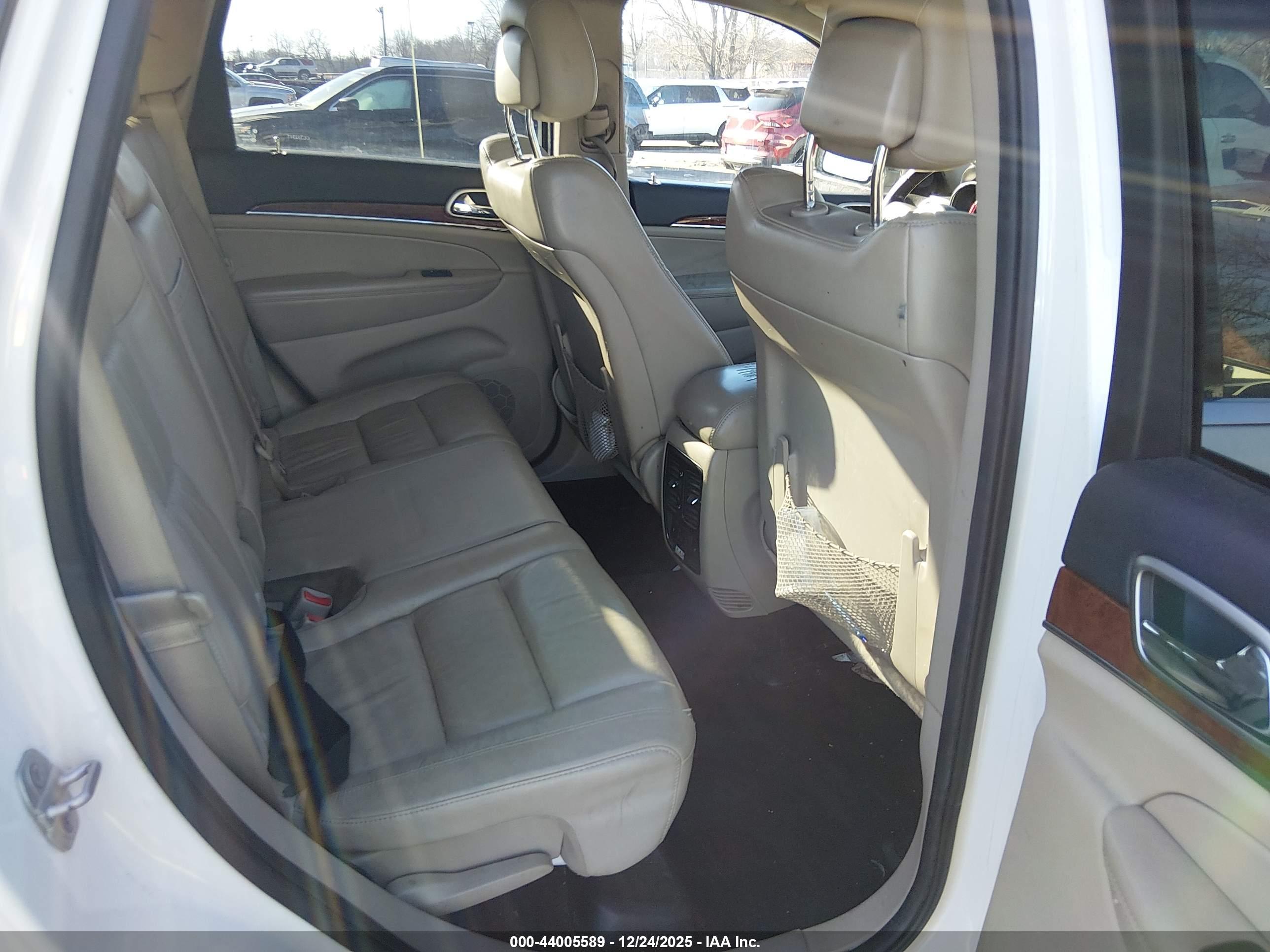JEEP GRAND image 8