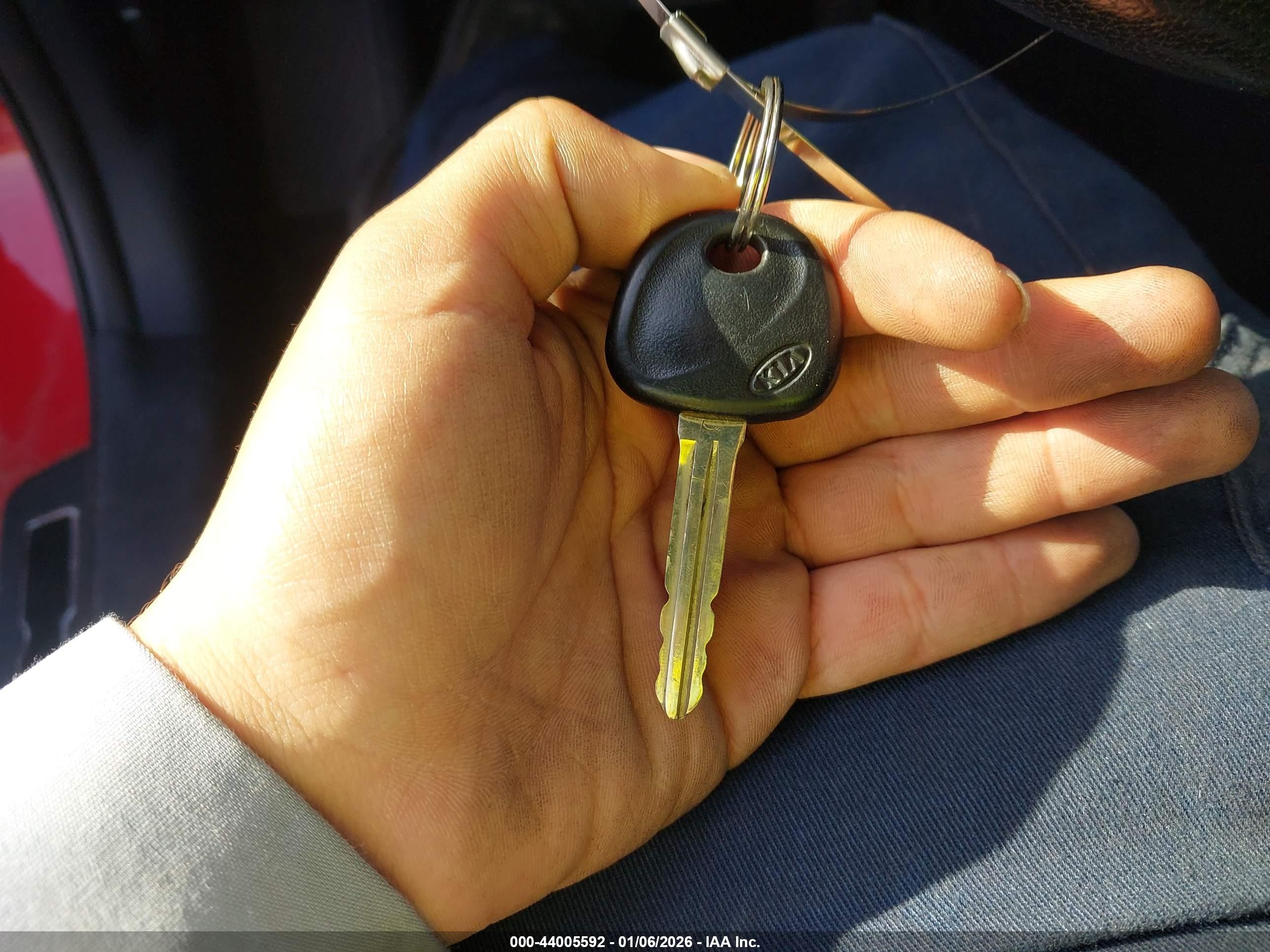 KIA SPORTAGE image 11
