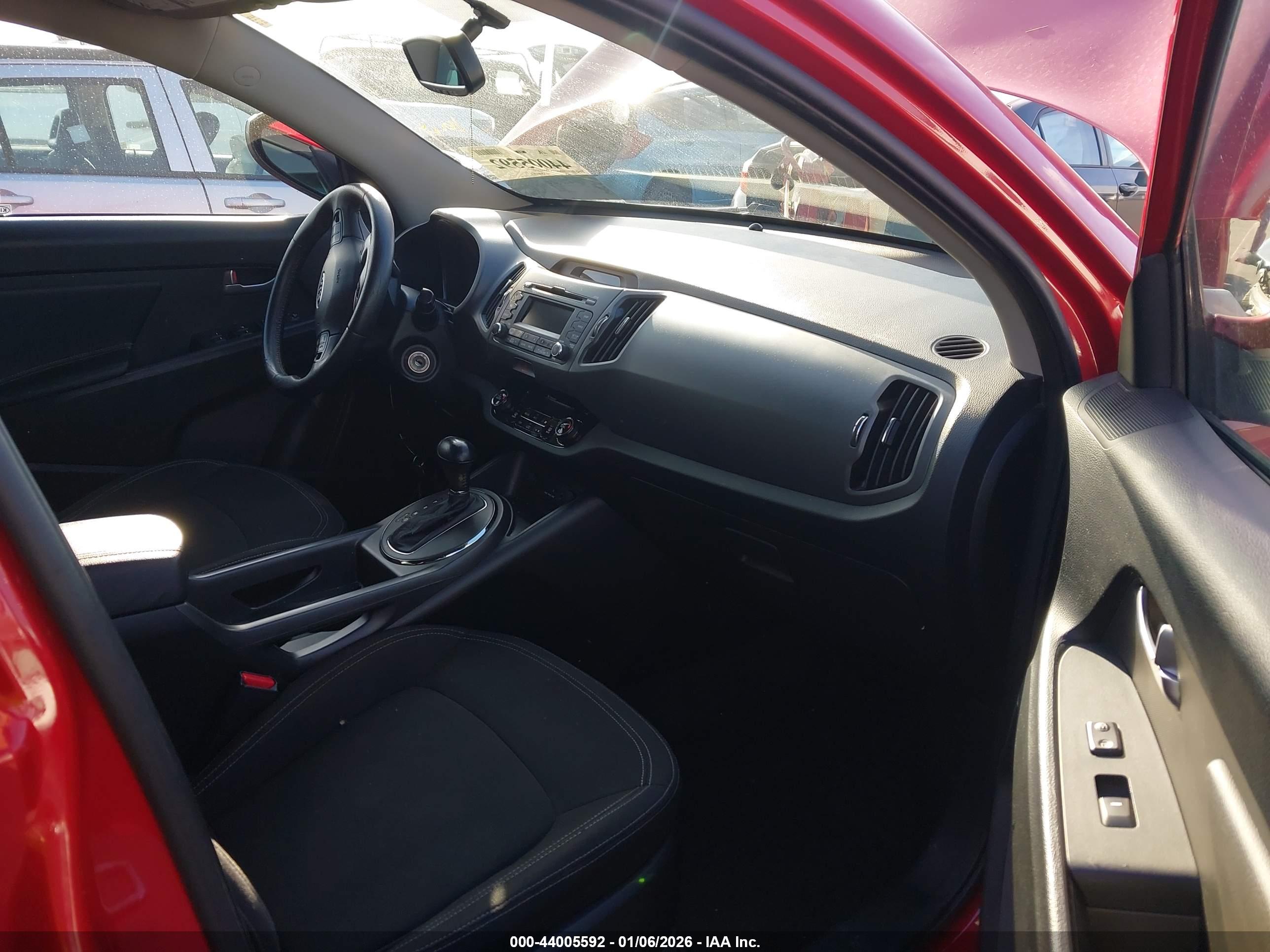 KIA SPORTAGE image 5