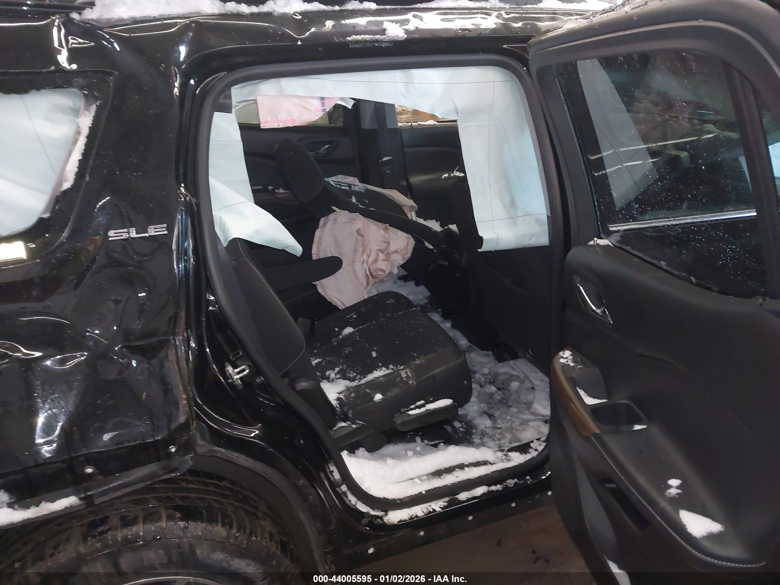 GMC ACADIA image 8