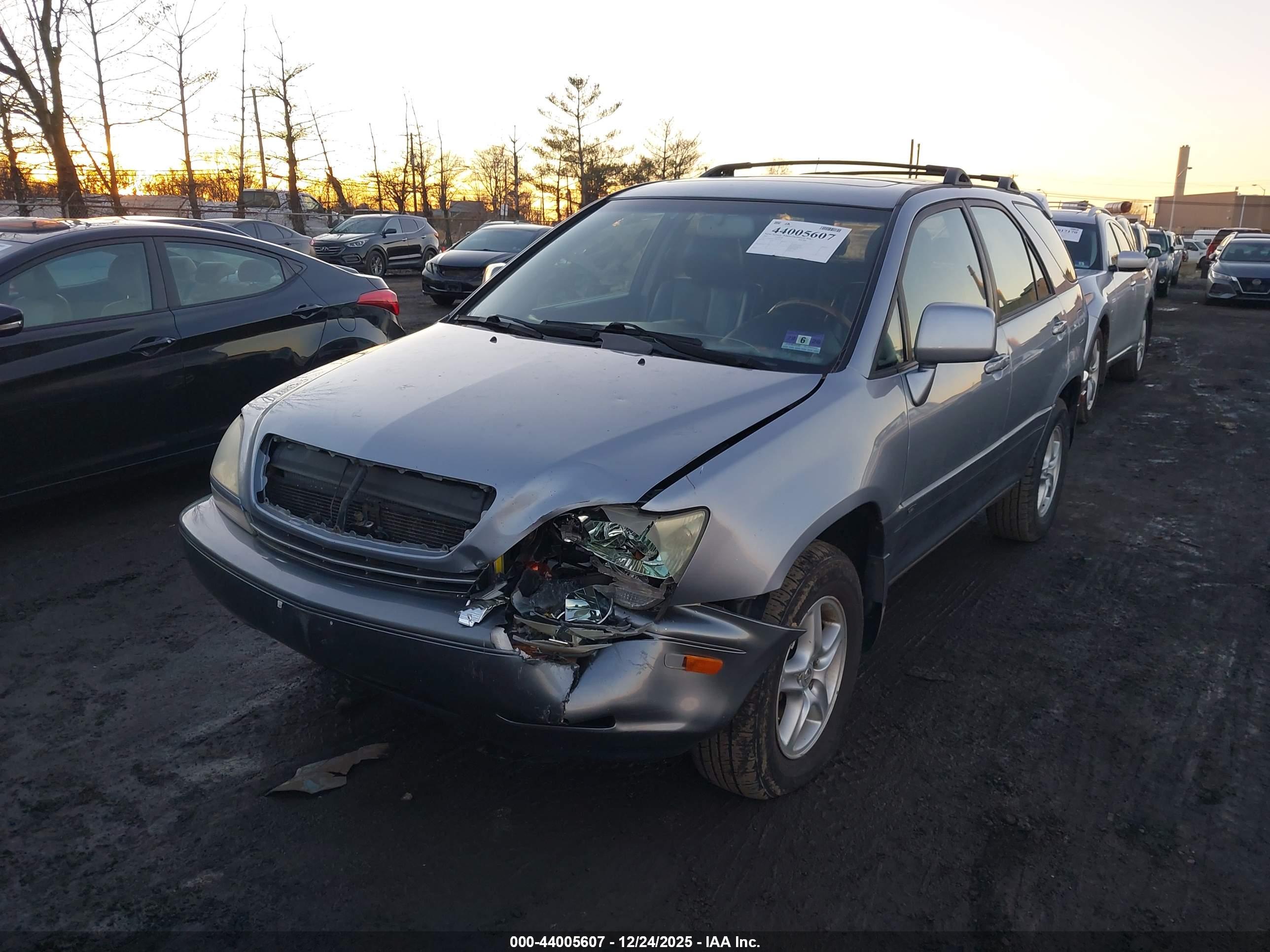 LEXUS RX image 6