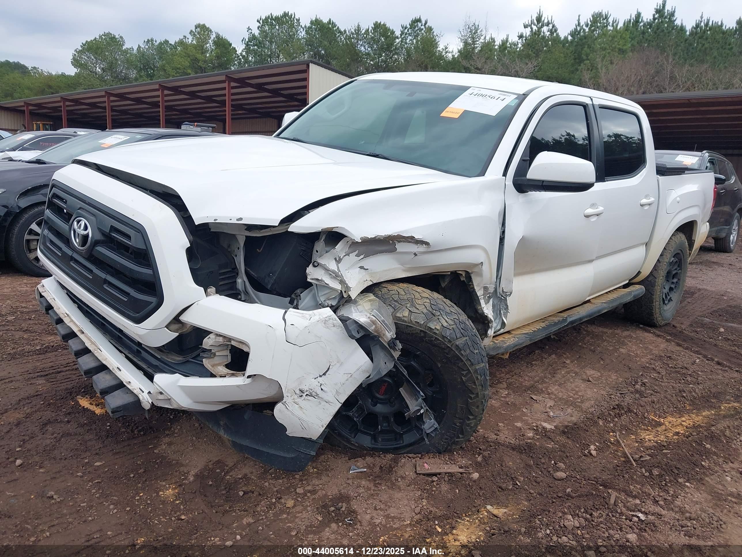 TOYOTA TACOMA image 2