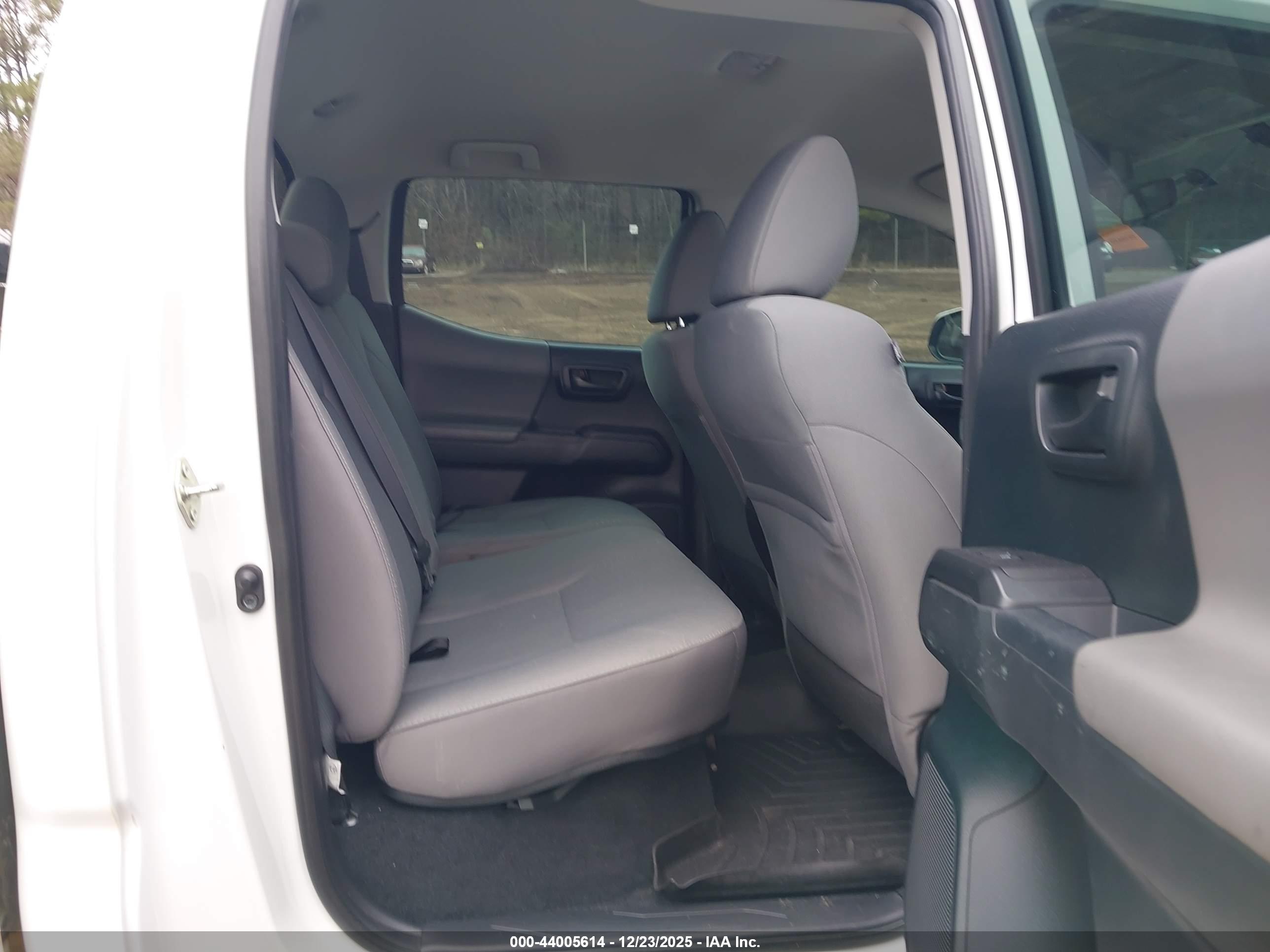 TOYOTA TACOMA image 8