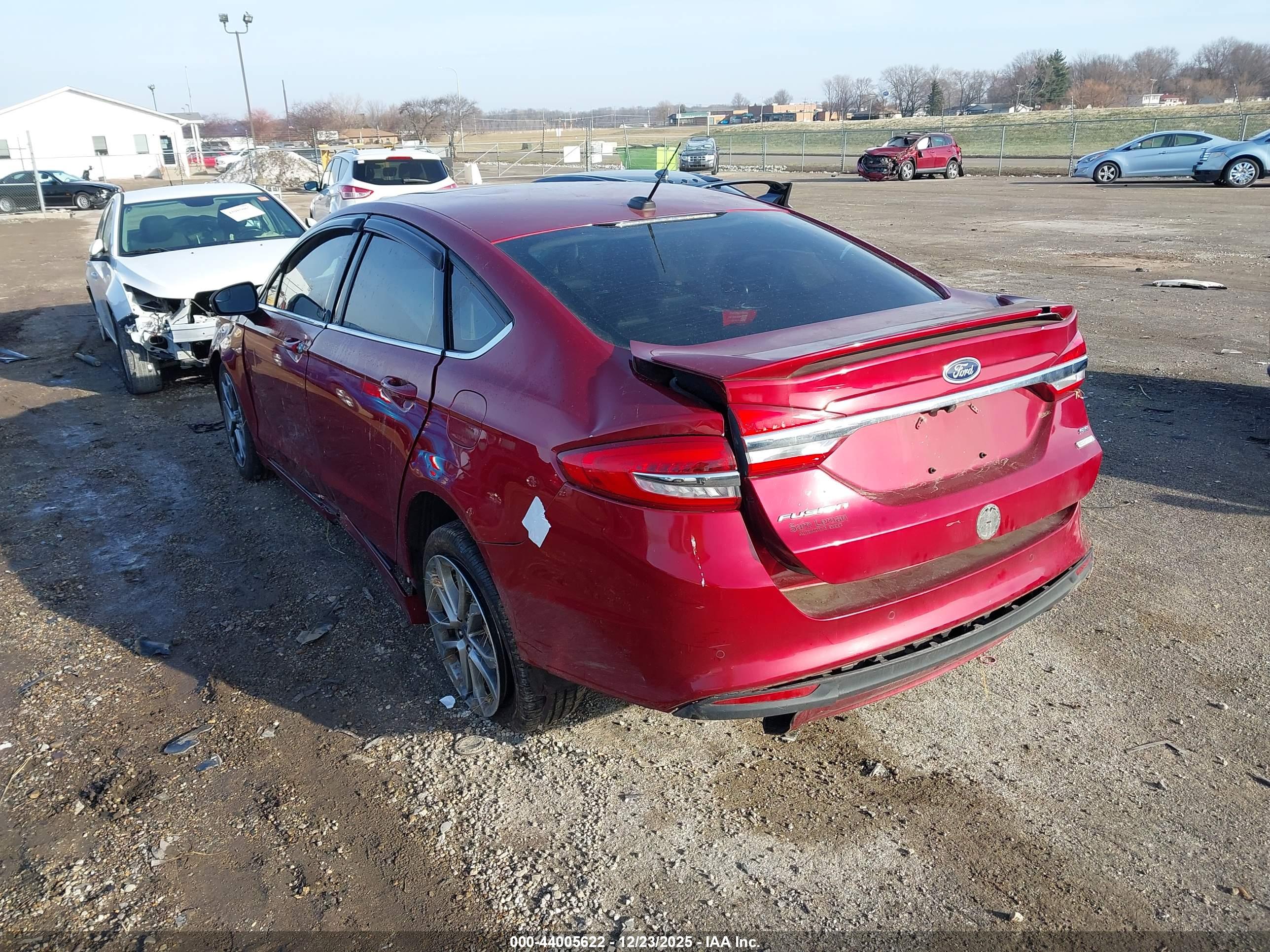 FORD FUSION image 3