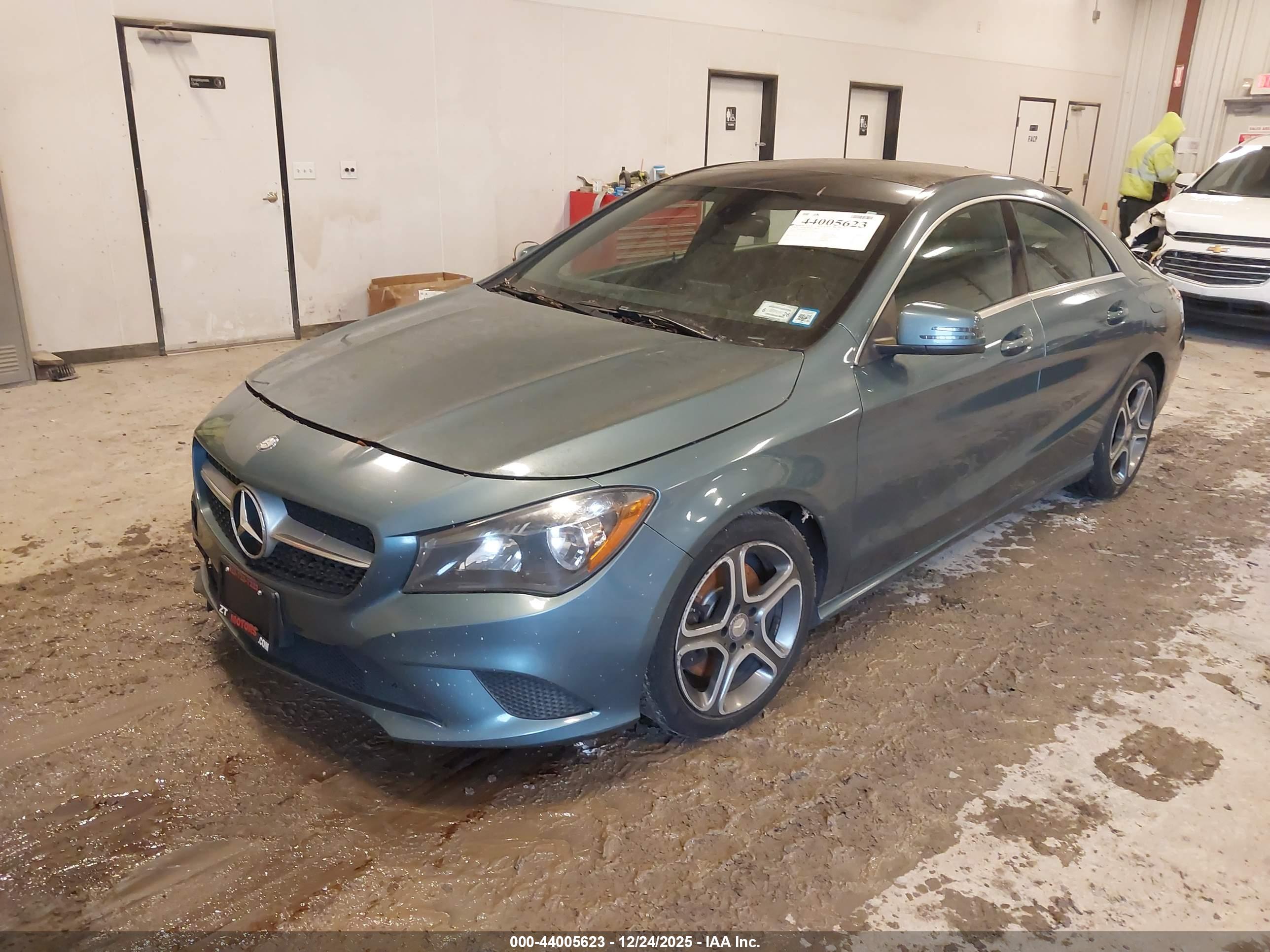 MERCEDES-BENZ CLA image 2