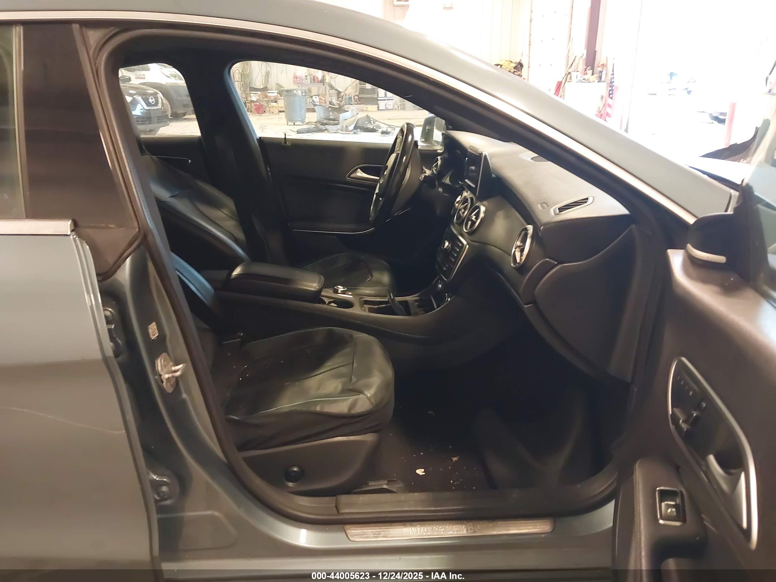 MERCEDES-BENZ CLA image 5