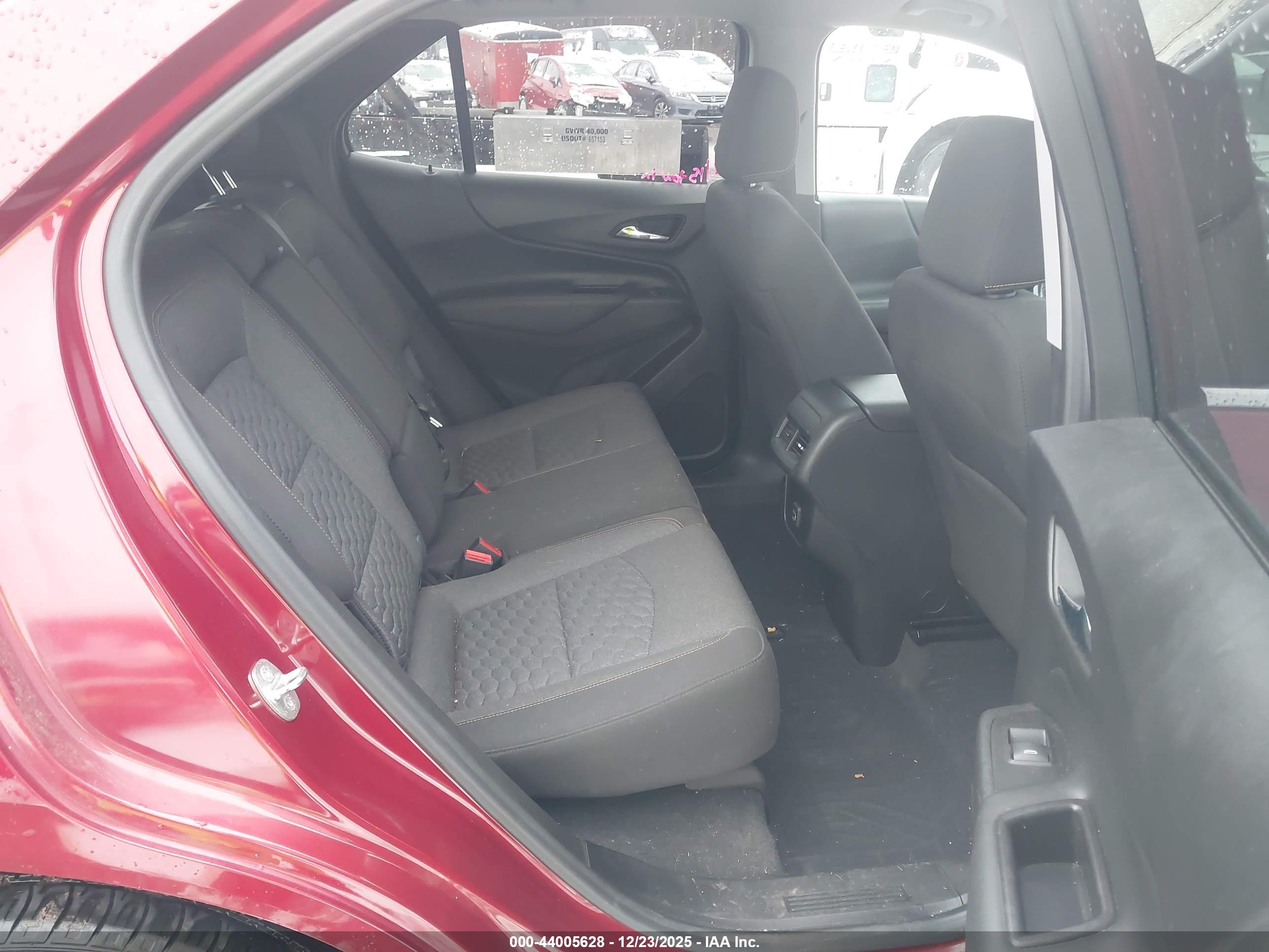 CHEVROLET EQUINOX image 8
