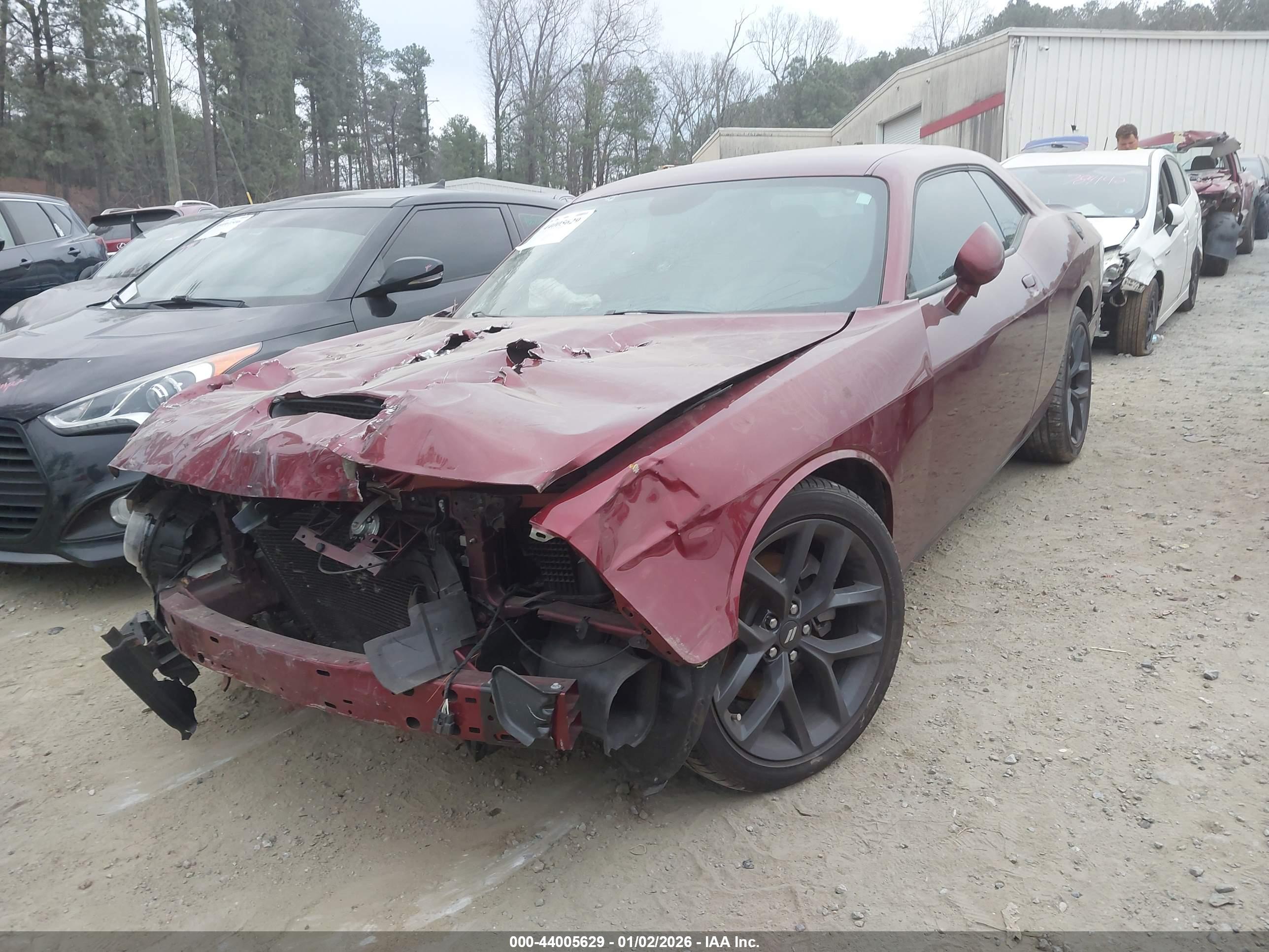DODGE CHALLENGER image 2