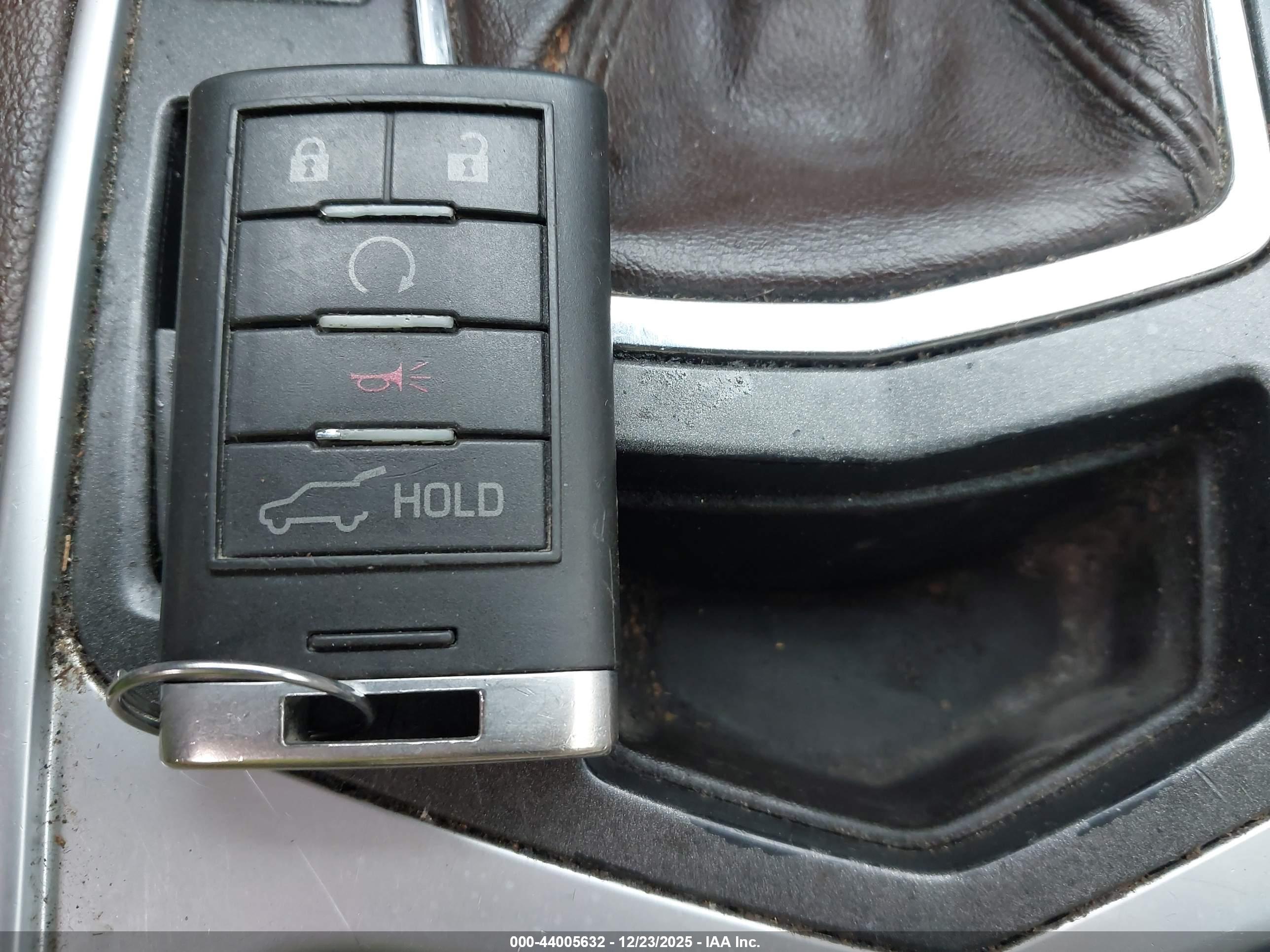 CADILLAC SRX image 11