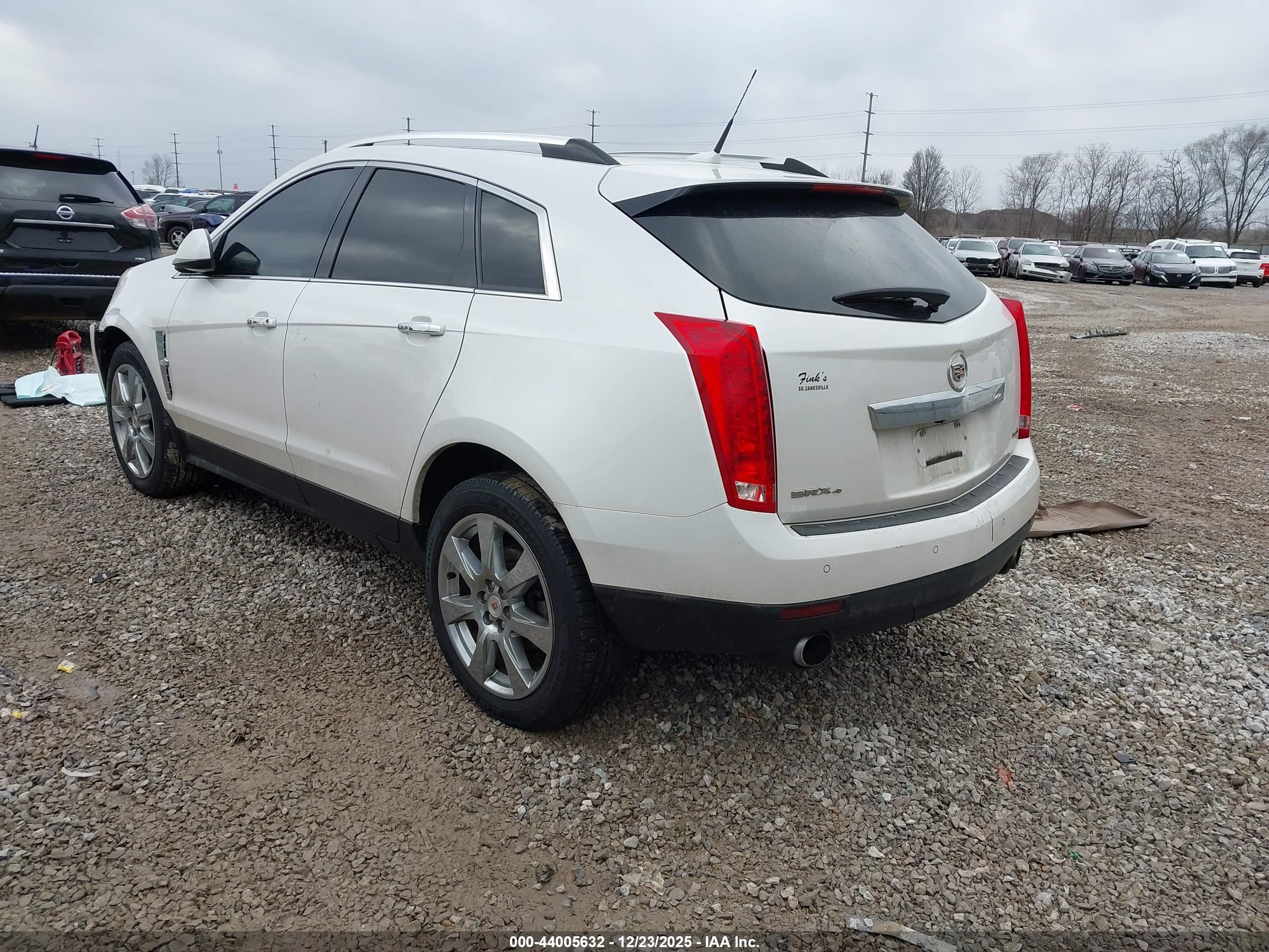 CADILLAC SRX image 3