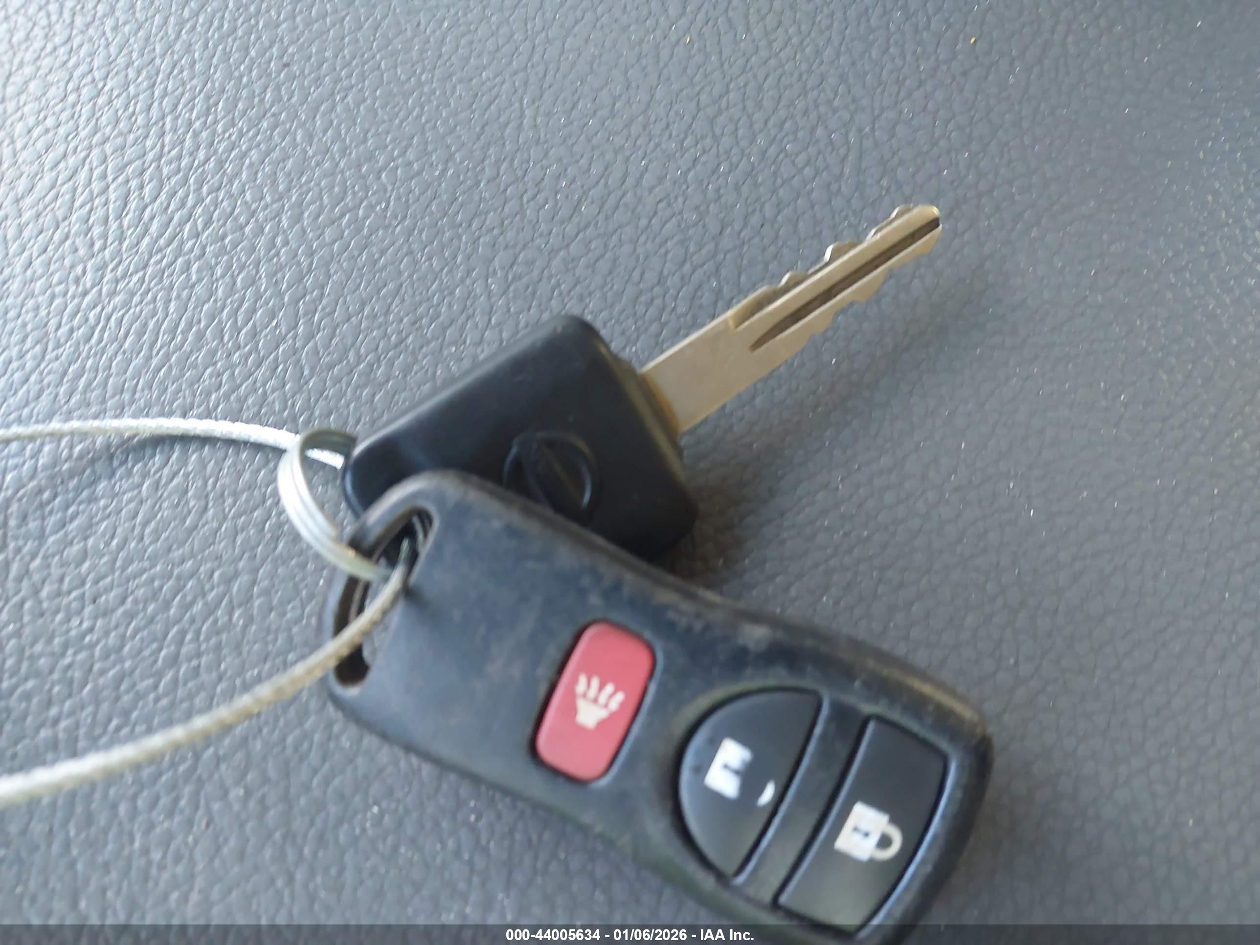 NISSAN NV image 11