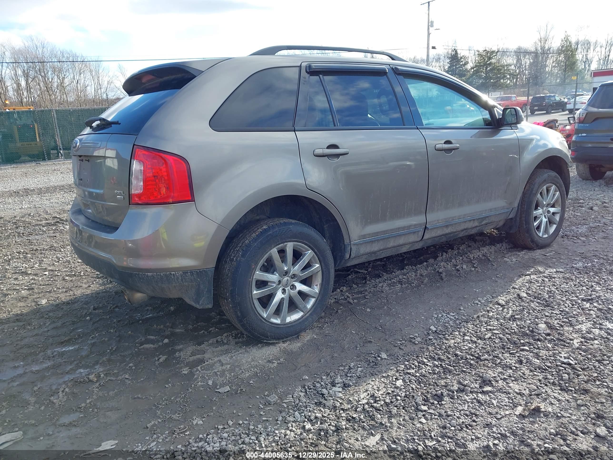 FORD EDGE image 4