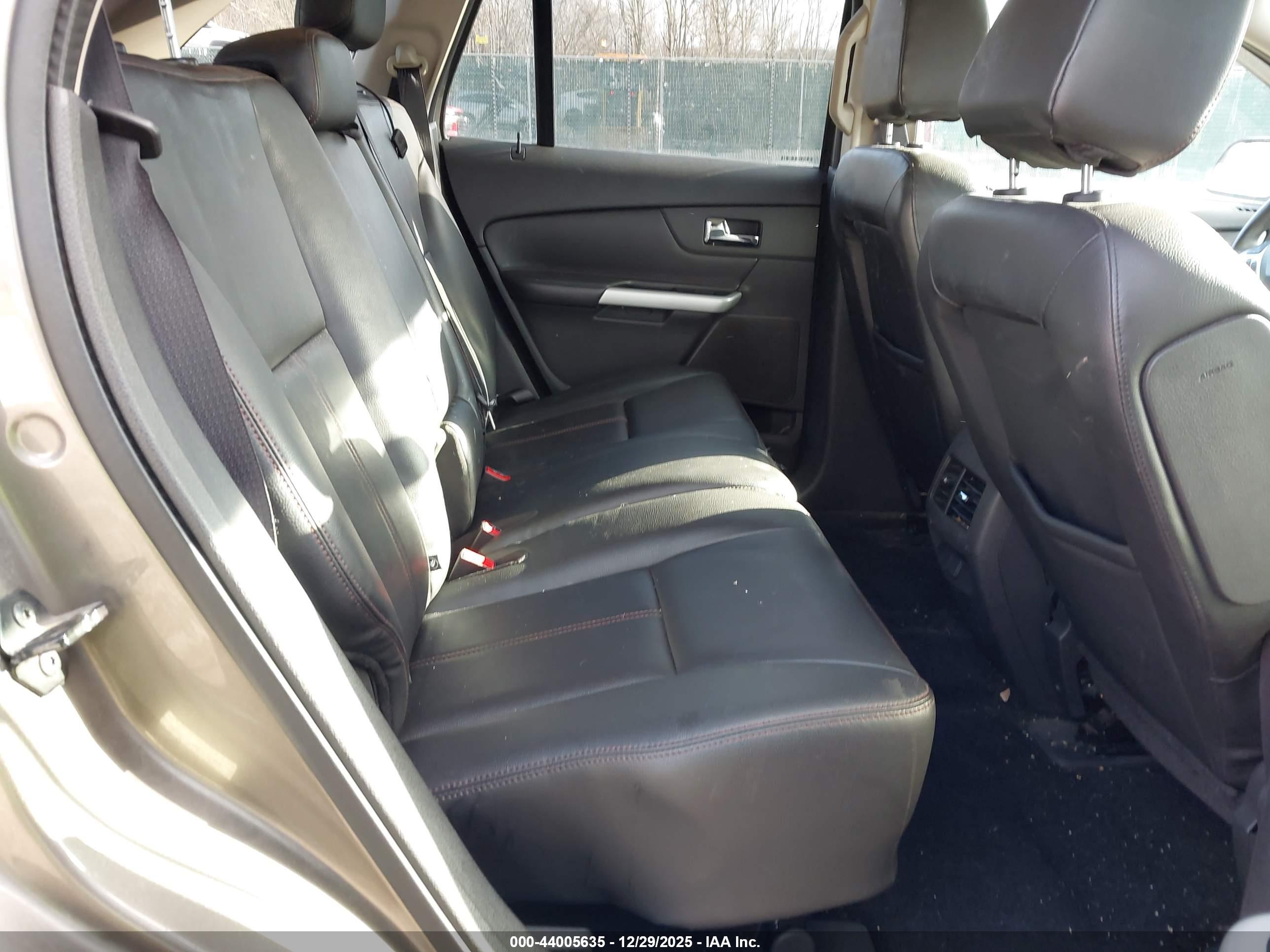 FORD EDGE image 8