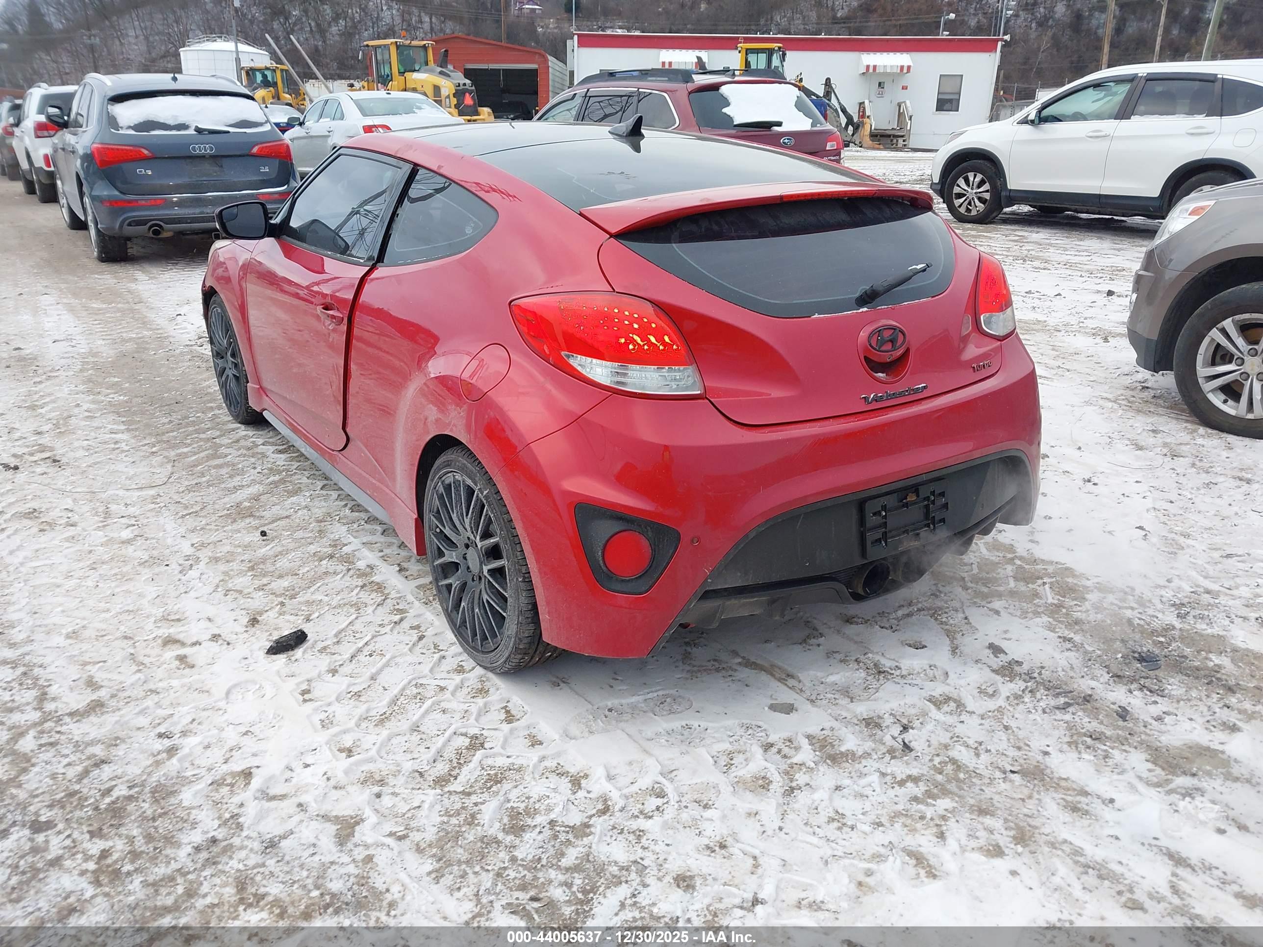HYUNDAI VELOSTER image 3