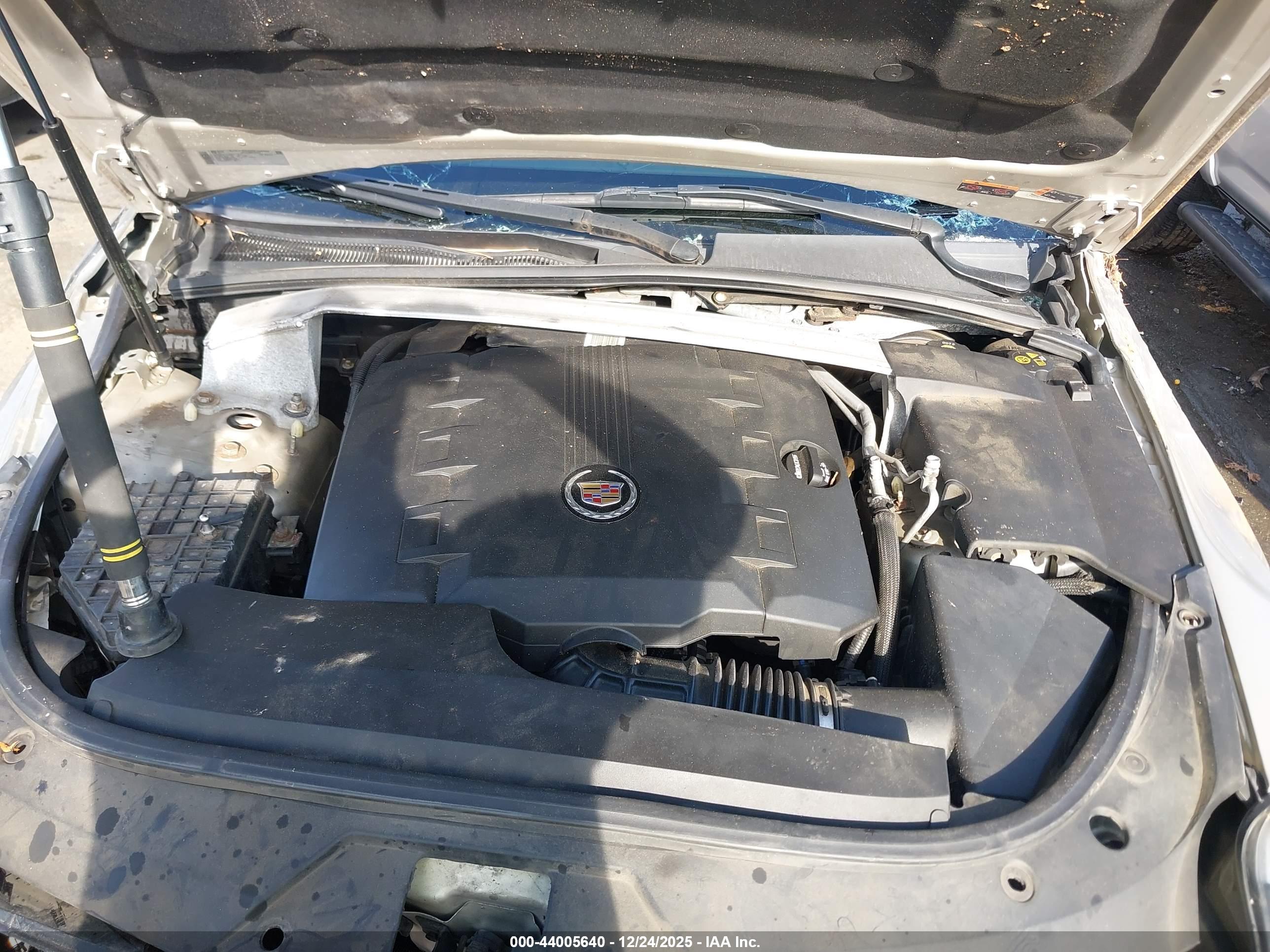 CADILLAC CTS image 10