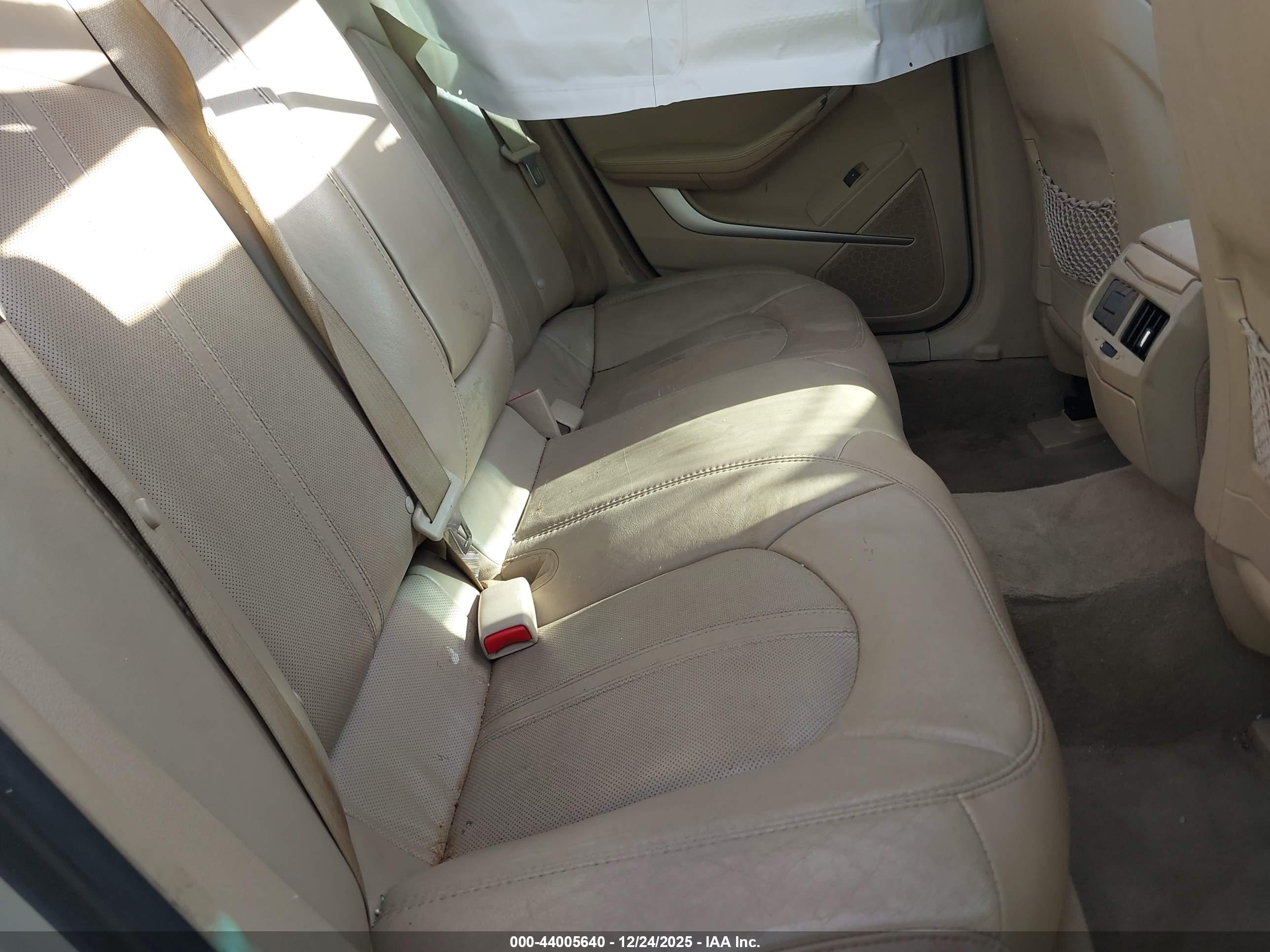 CADILLAC CTS image 8