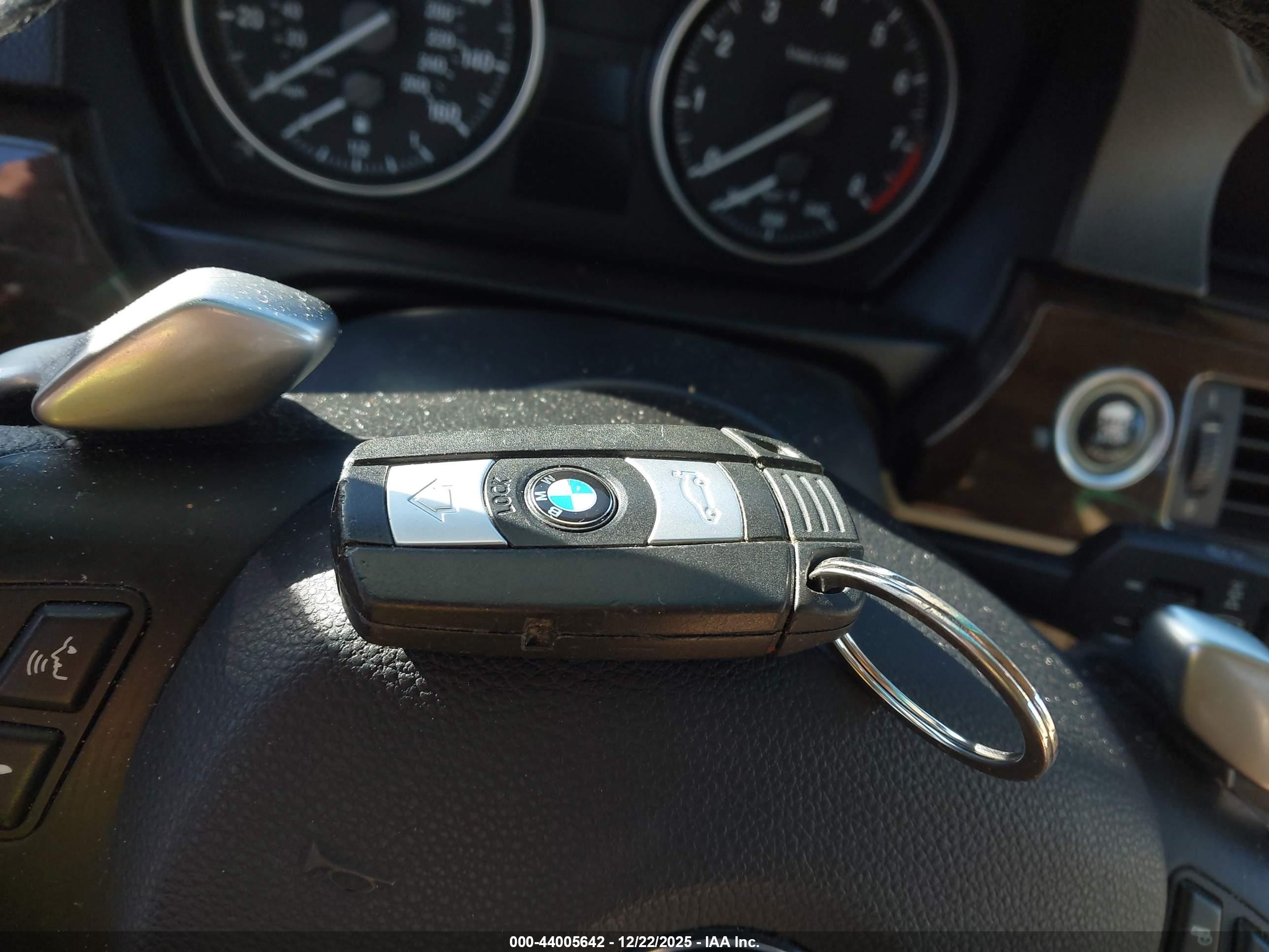 BMW 335I image 11