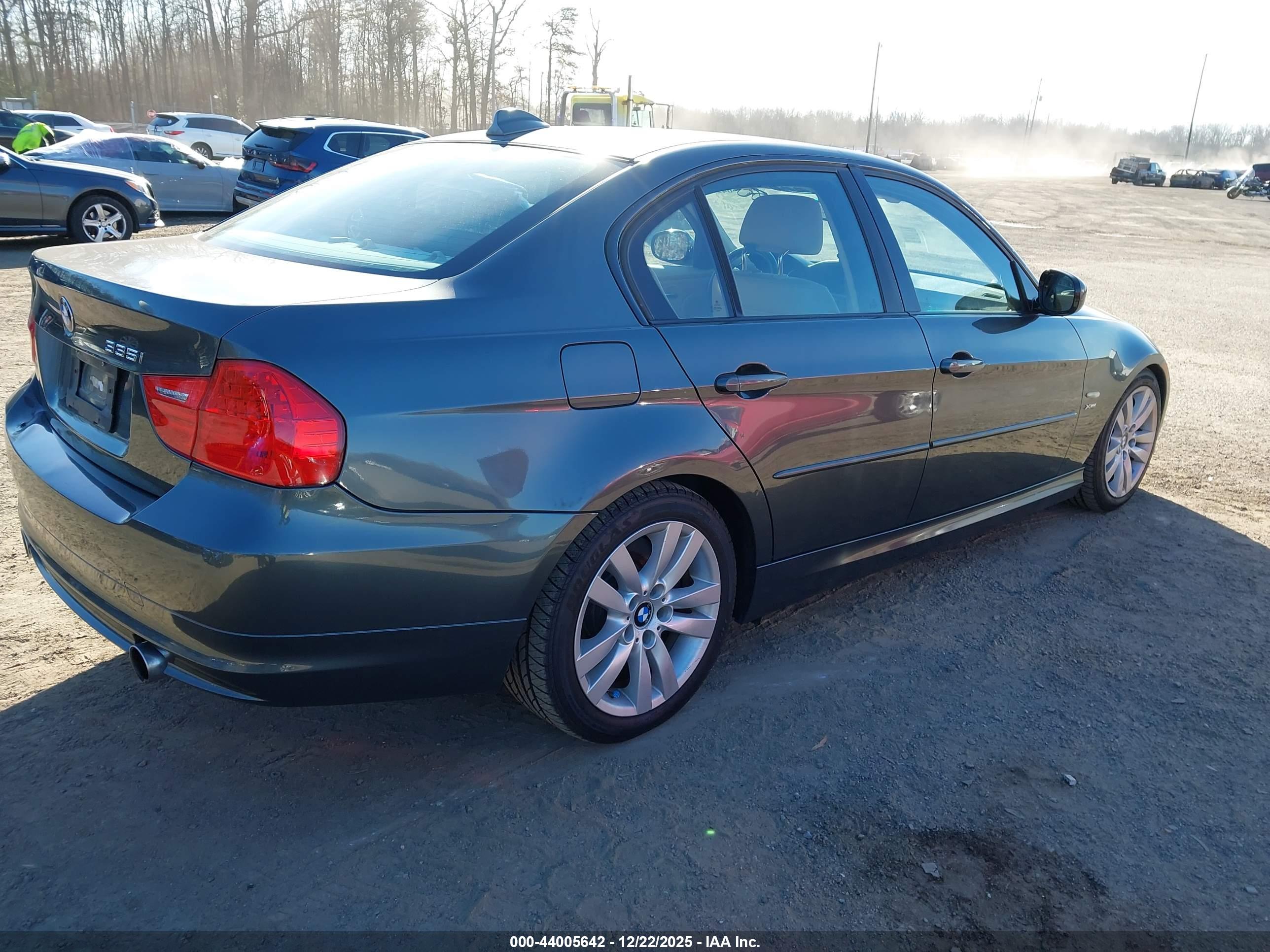 BMW 335I image 4