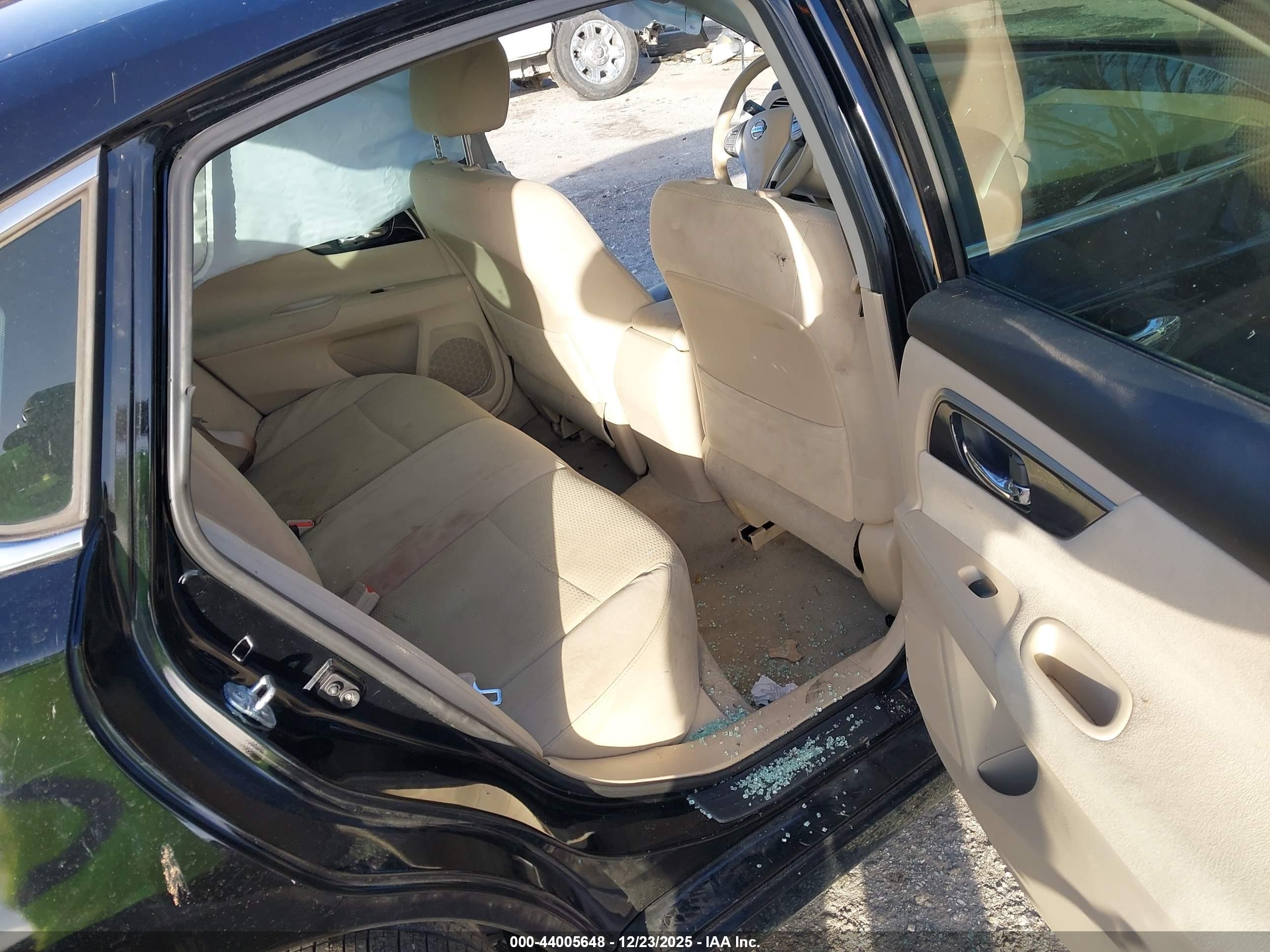 NISSAN ALTIMA image 8