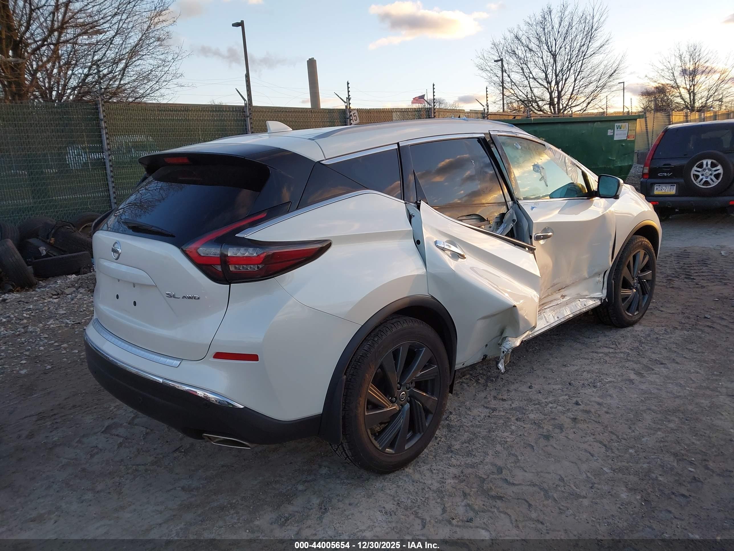 NISSAN MURANO image 4