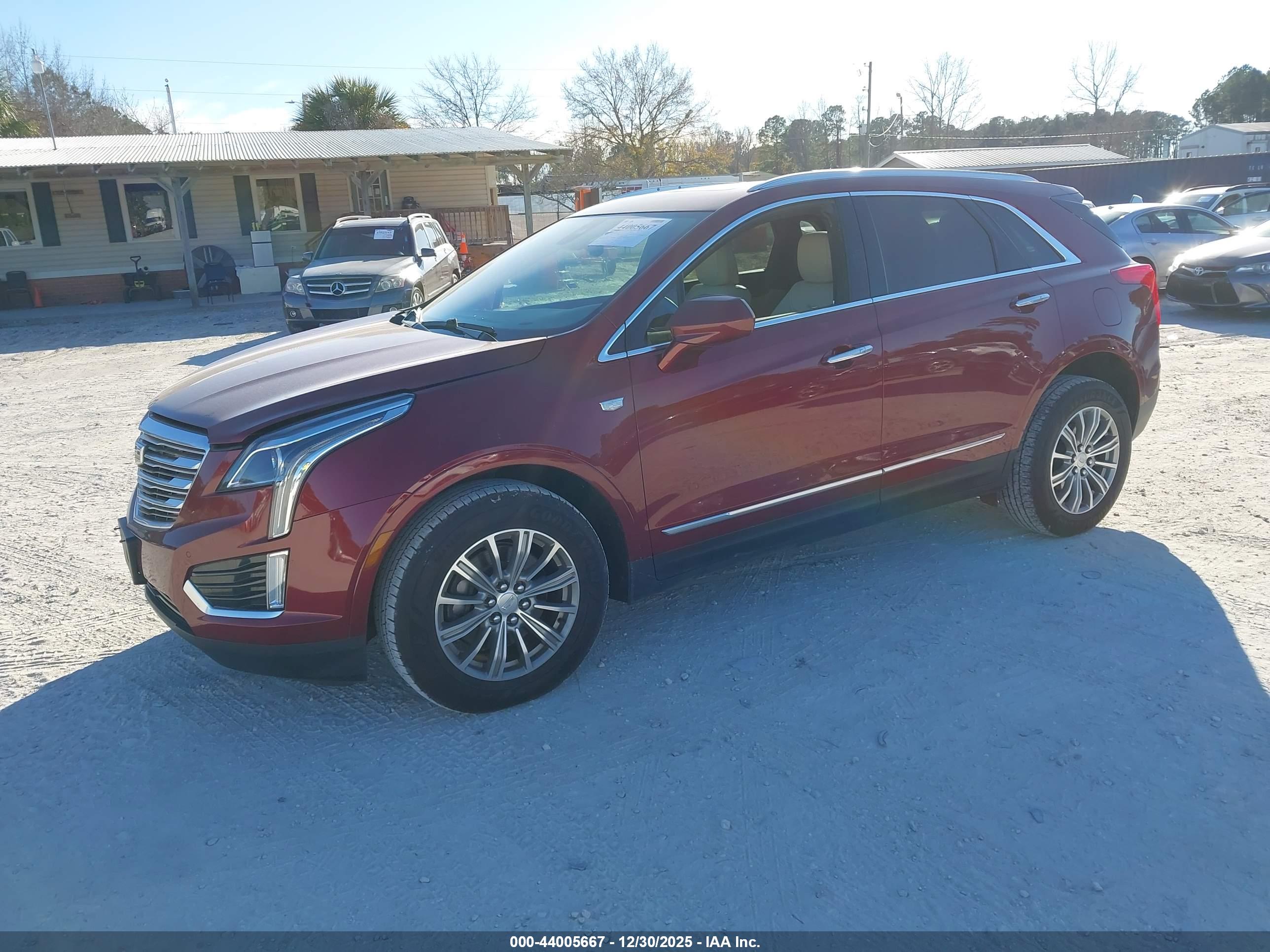 CADILLAC XT5 image 2