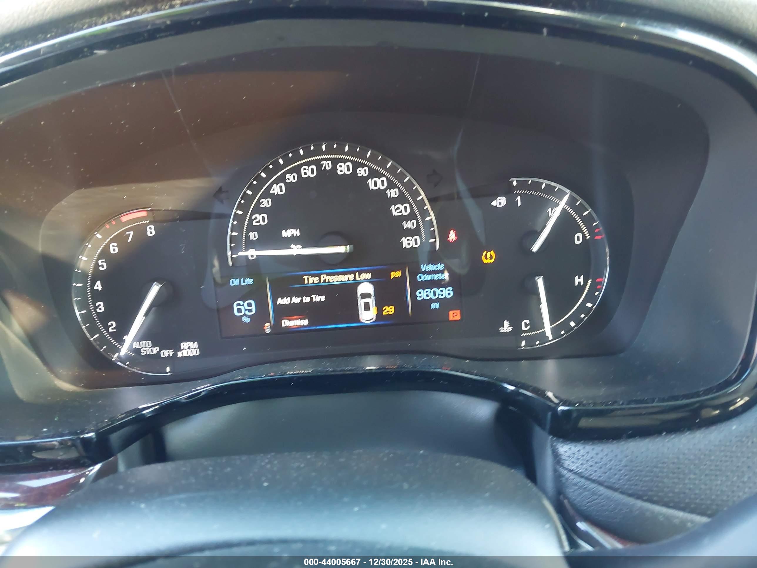 CADILLAC XT5 image 7
