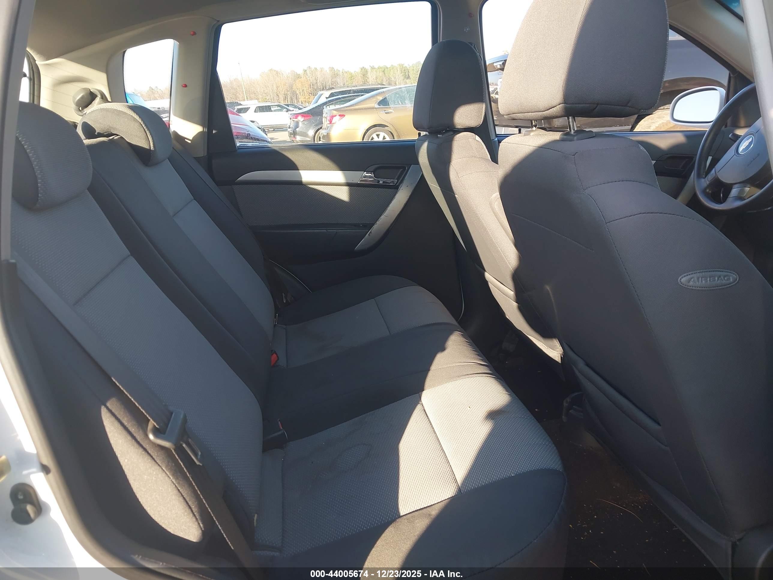 CHEVROLET AVEO image 8